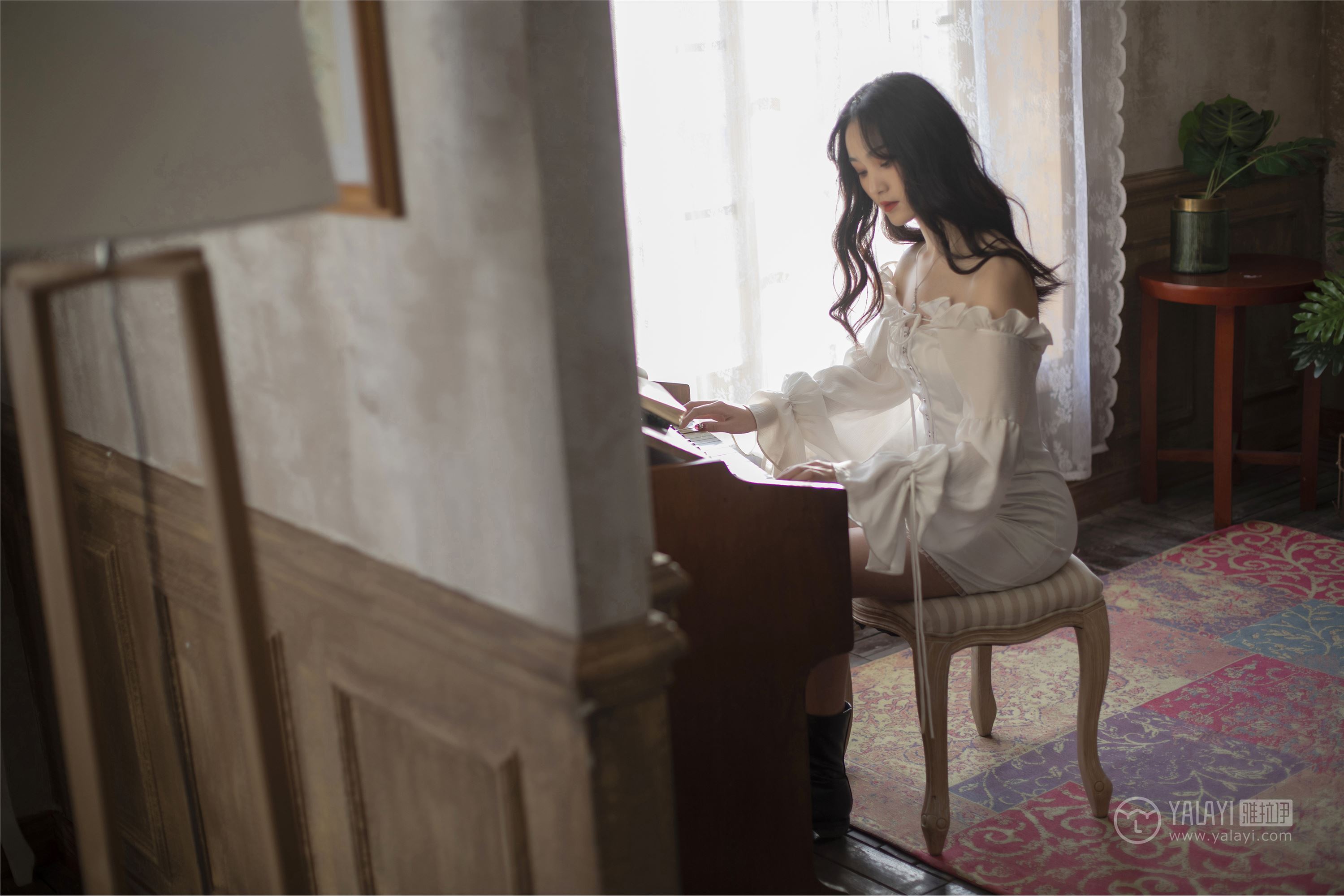 YALAYI雅拉伊 2019.01.16 No.168 画中伊人 项兴咏