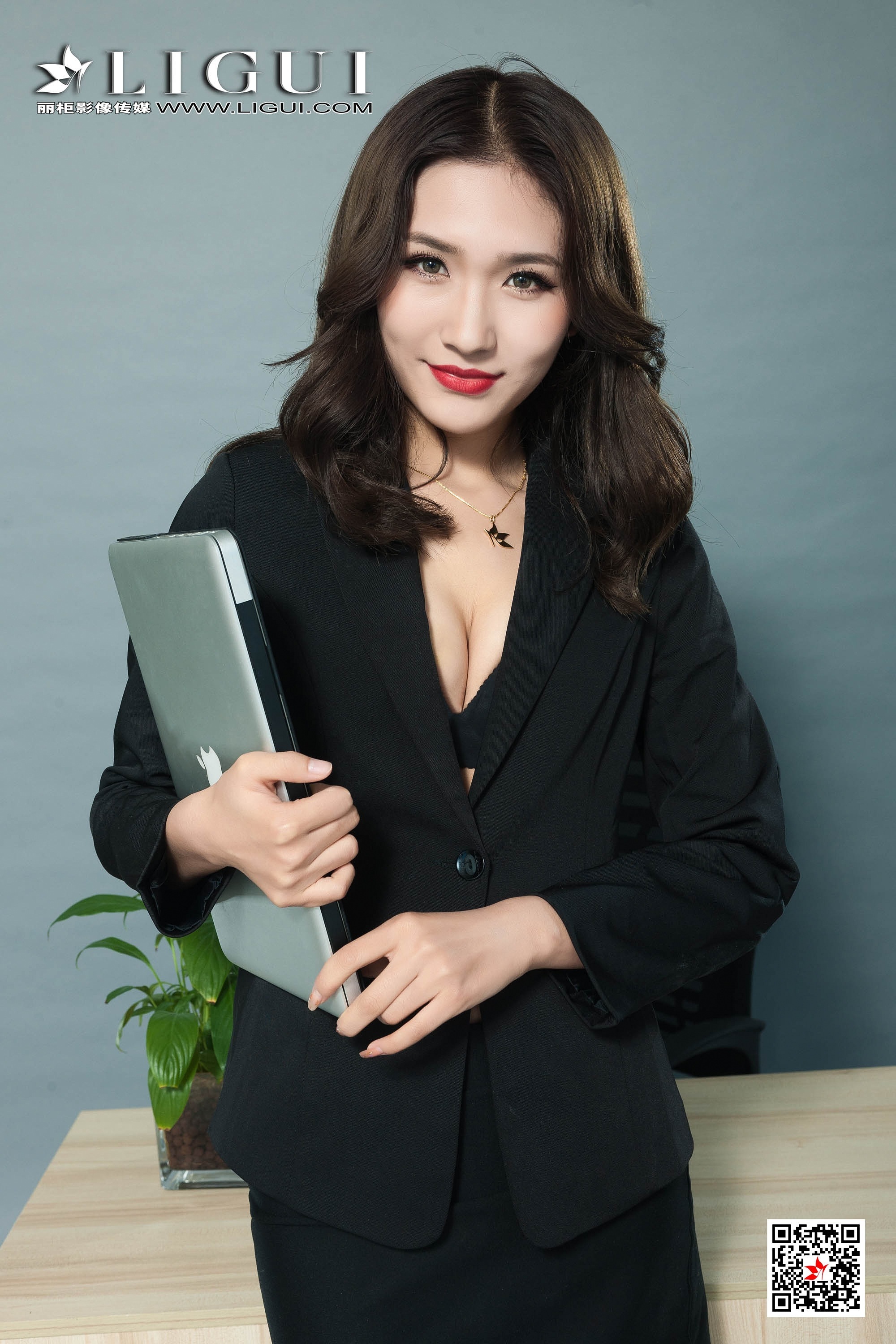 Ligui丽柜 2019.06.12 Model 星星