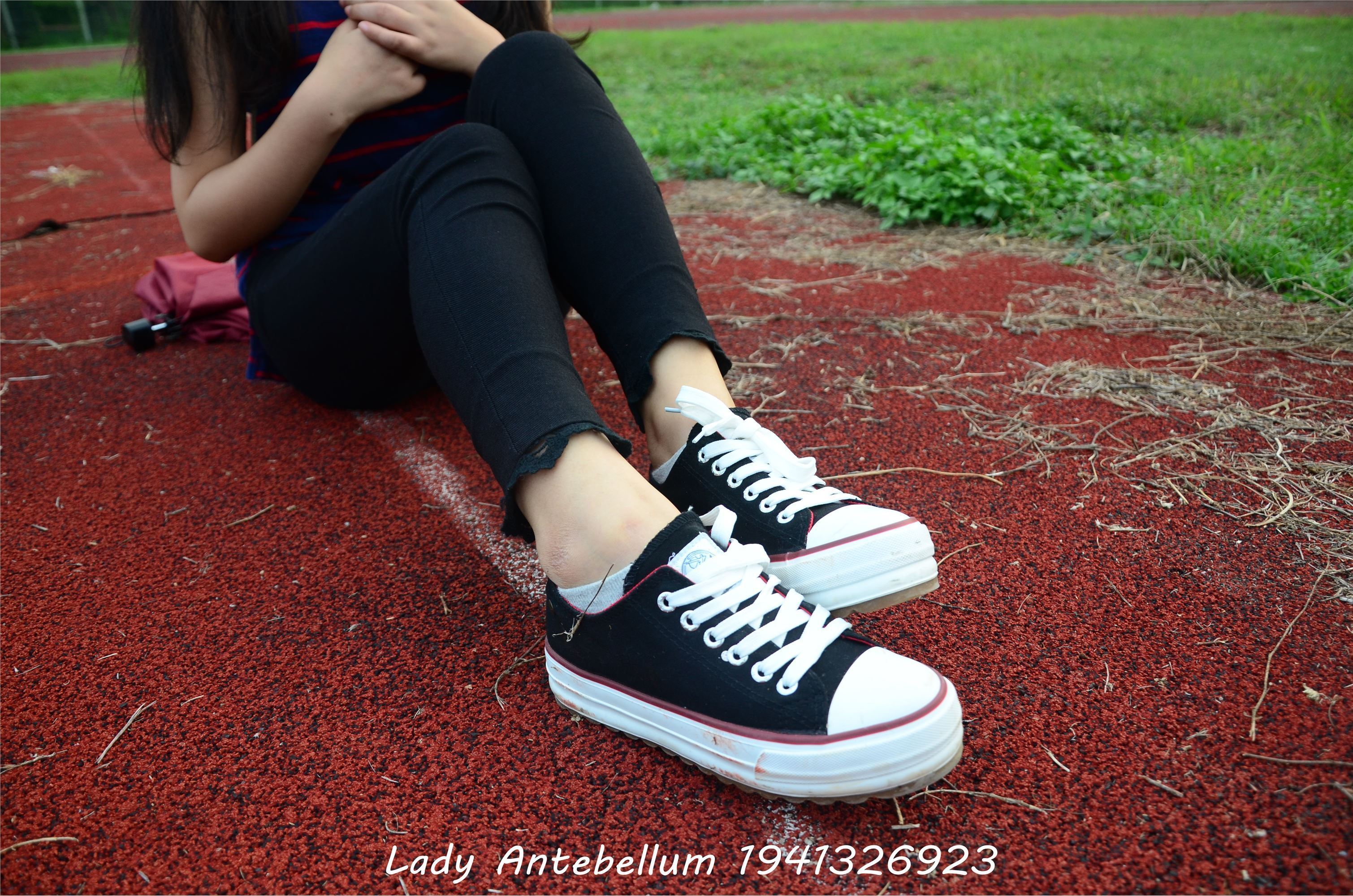 战前女神  恋足美腿棉袜女神级摄影套图 041