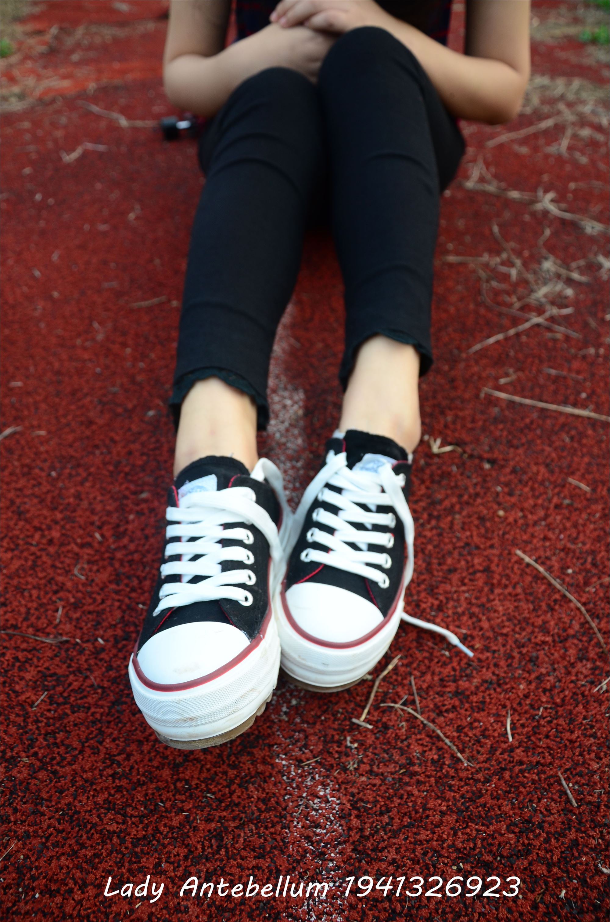 战前女神  恋足美腿棉袜女神级摄影套图 041