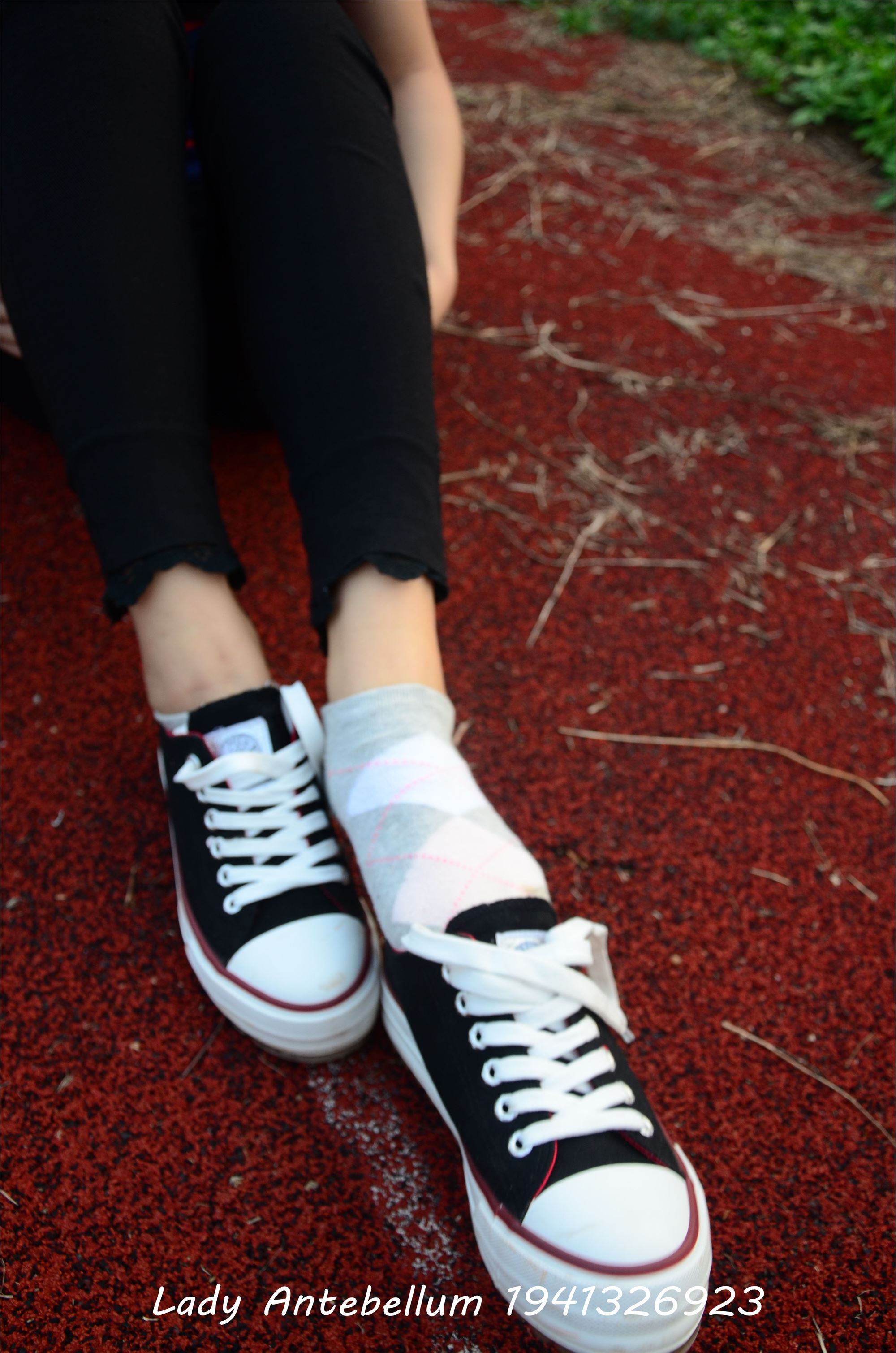 战前女神  恋足美腿棉袜女神级摄影套图 041