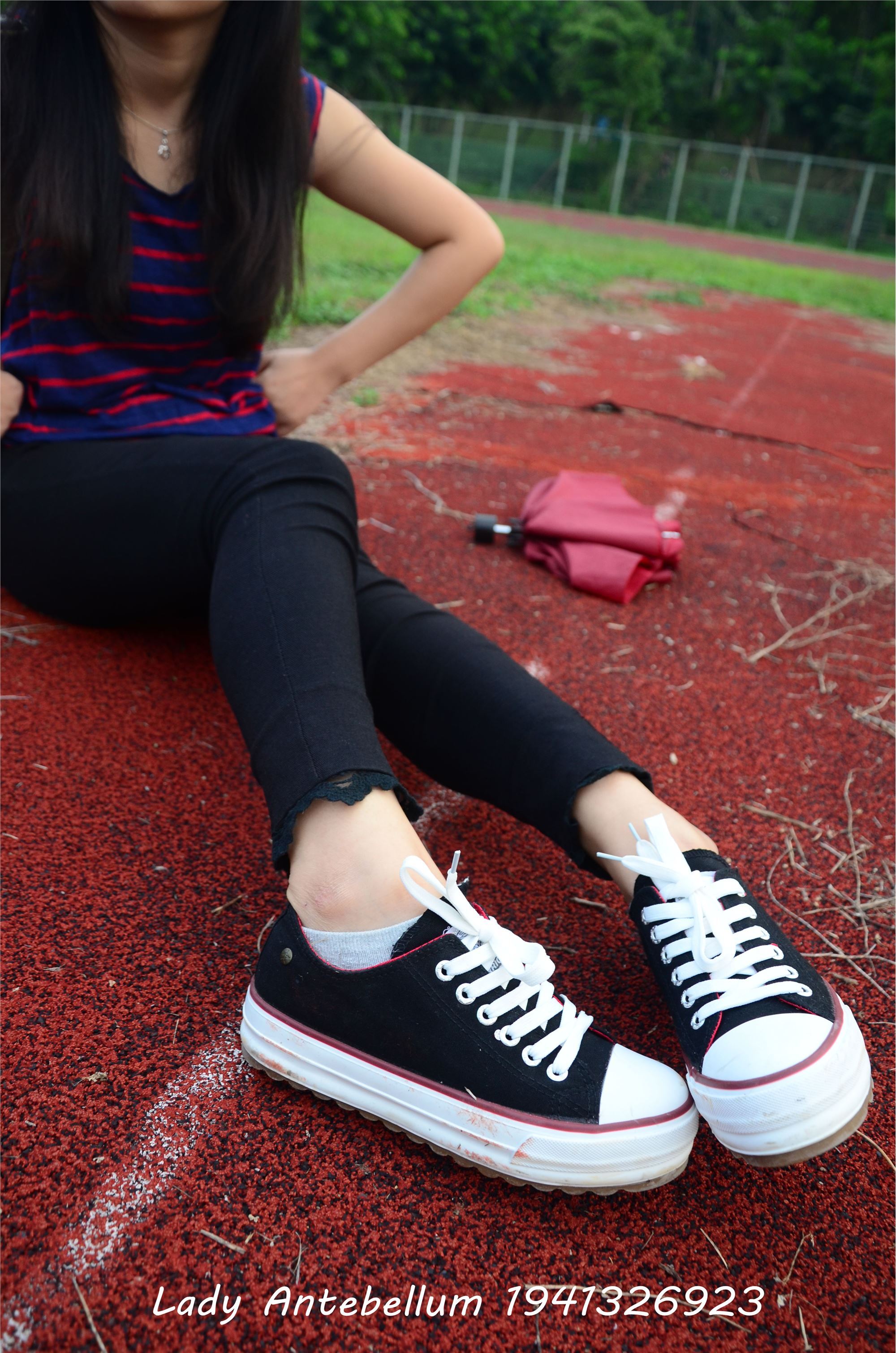 战前女神  恋足美腿棉袜女神级摄影套图 041