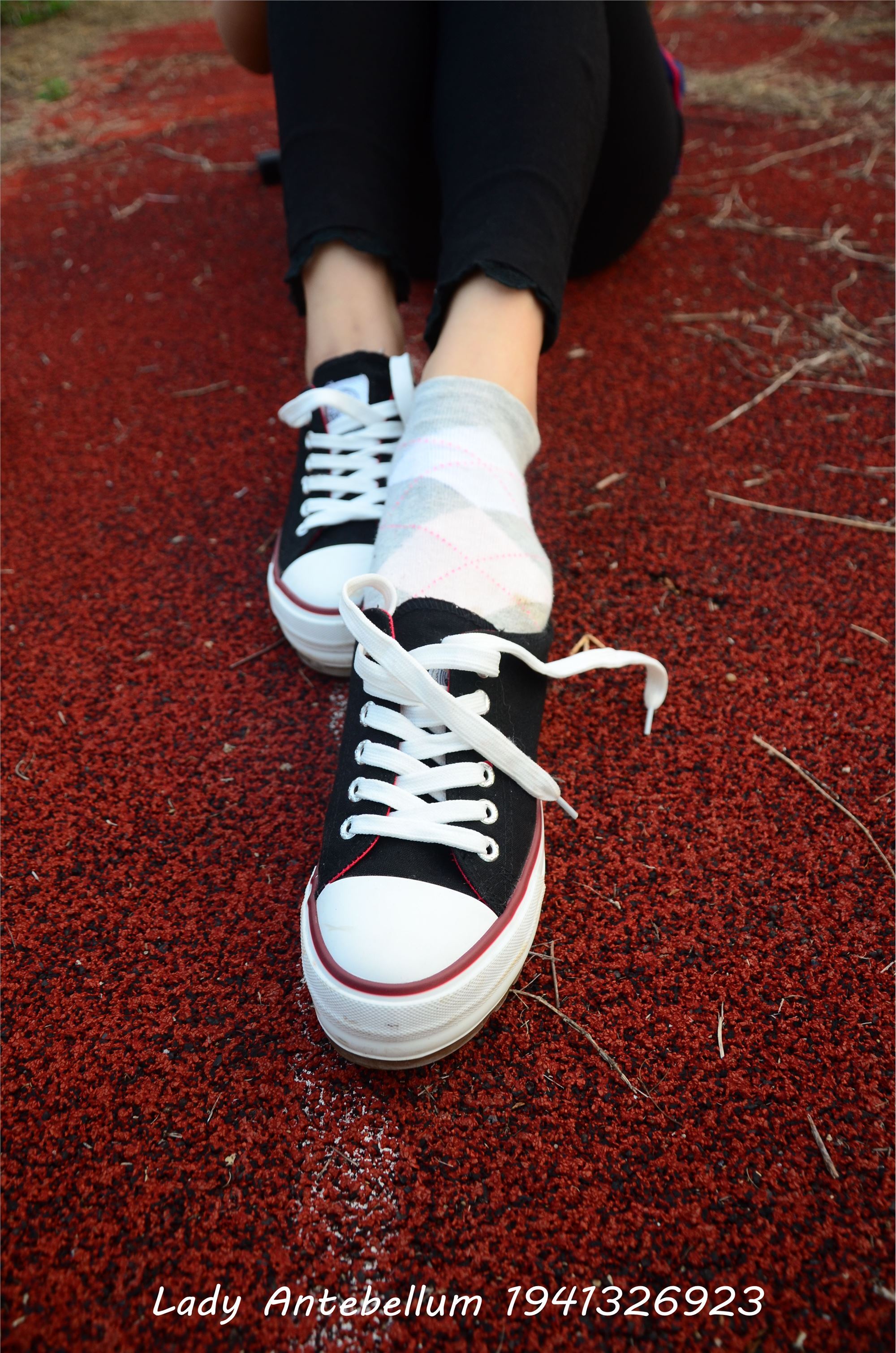 战前女神  恋足美腿棉袜女神级摄影套图 041