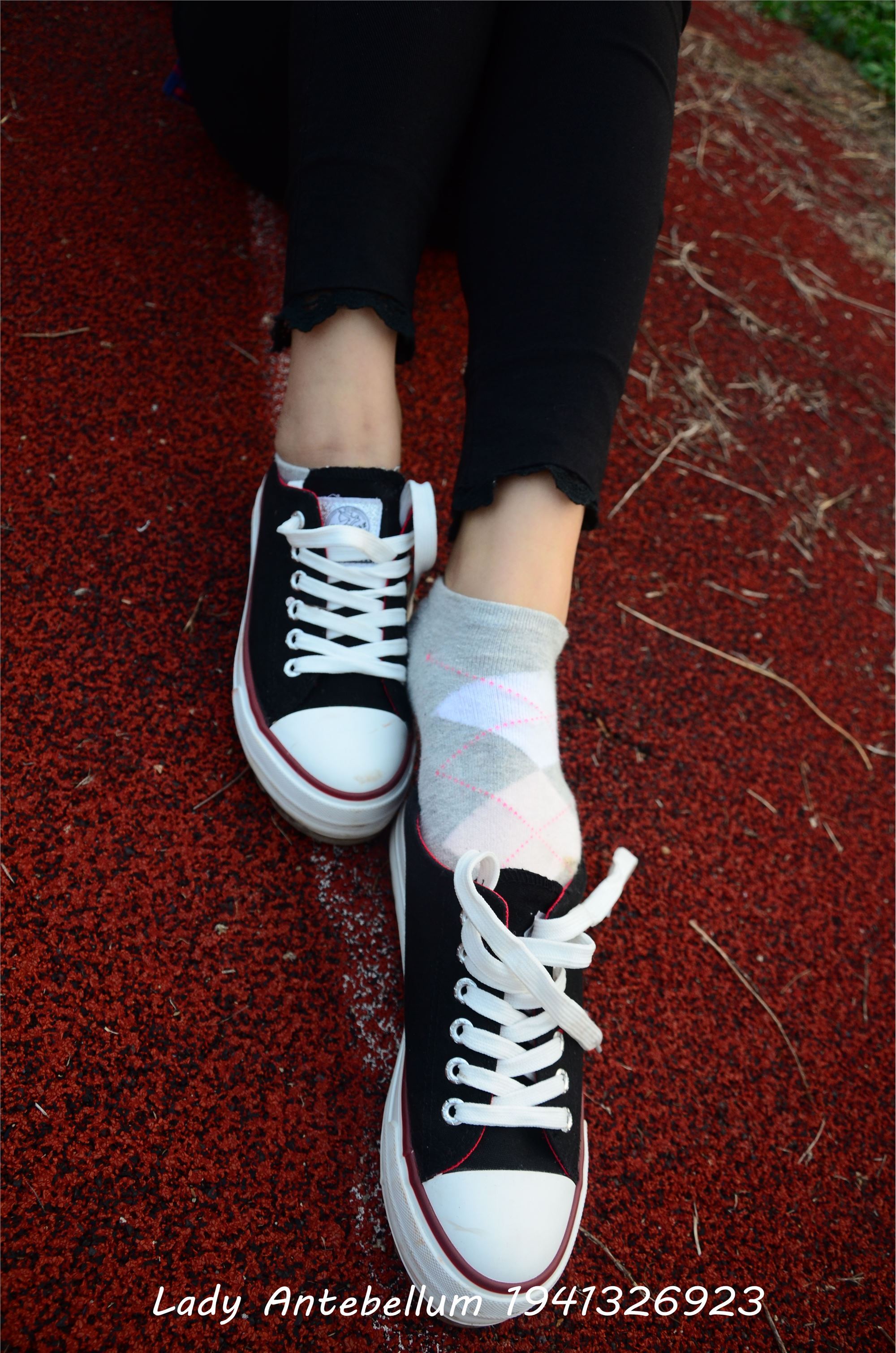 战前女神  恋足美腿棉袜女神级摄影套图 041