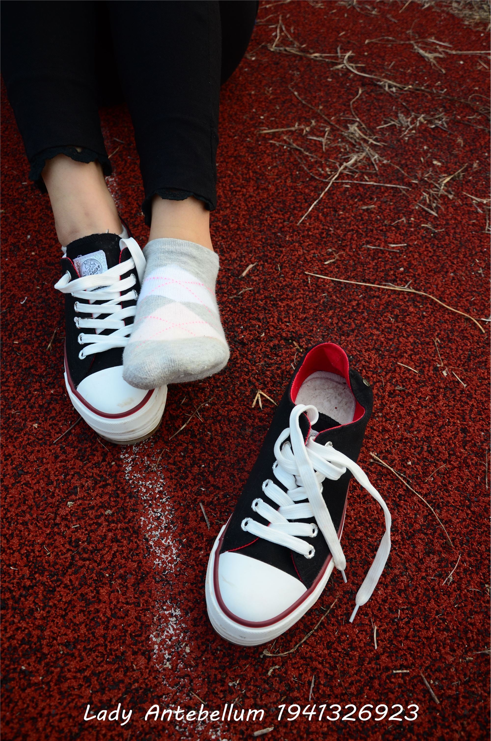 战前女神  恋足美腿棉袜女神级摄影套图 041