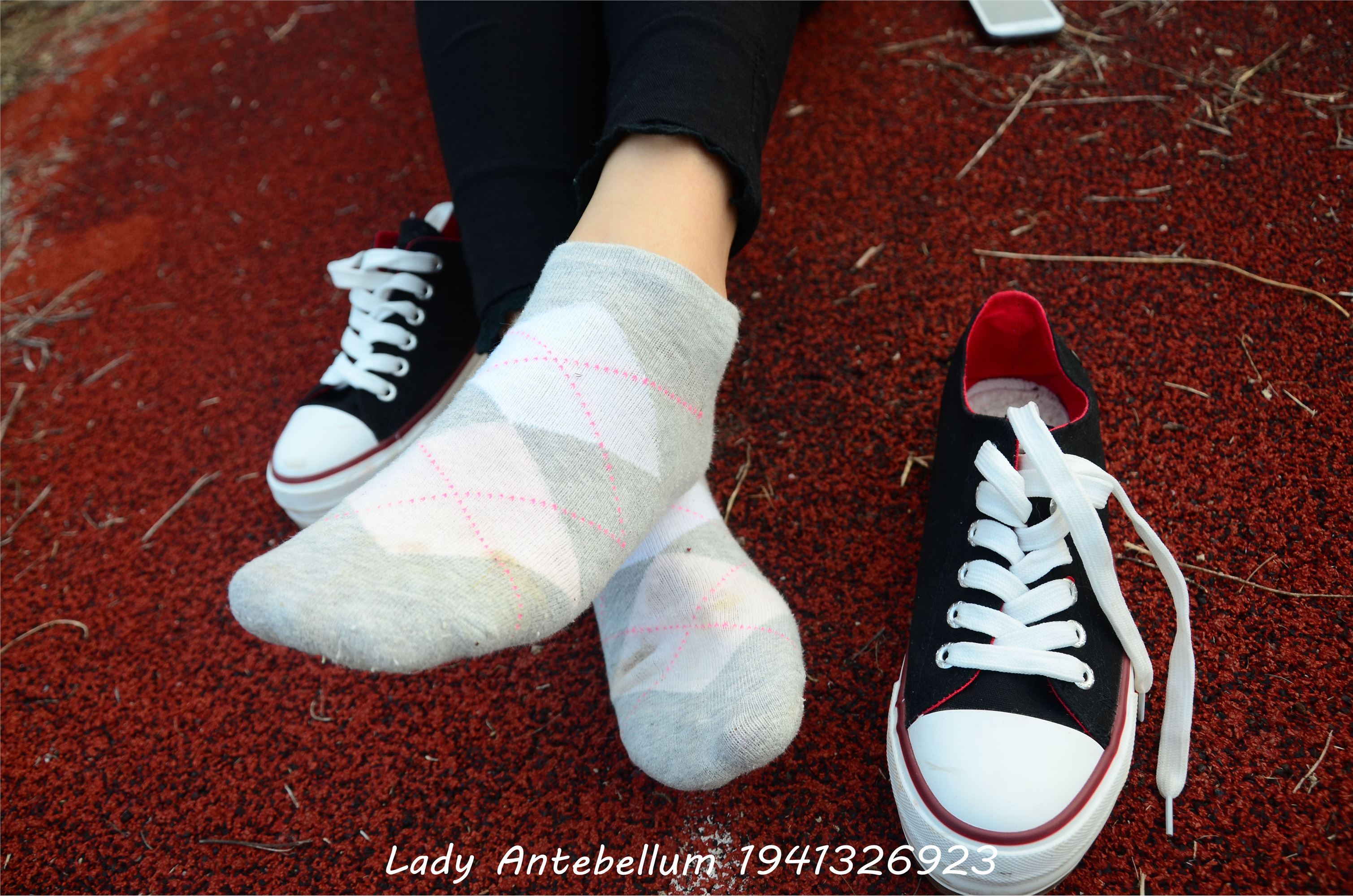 战前女神  恋足美腿棉袜女神级摄影套图 041