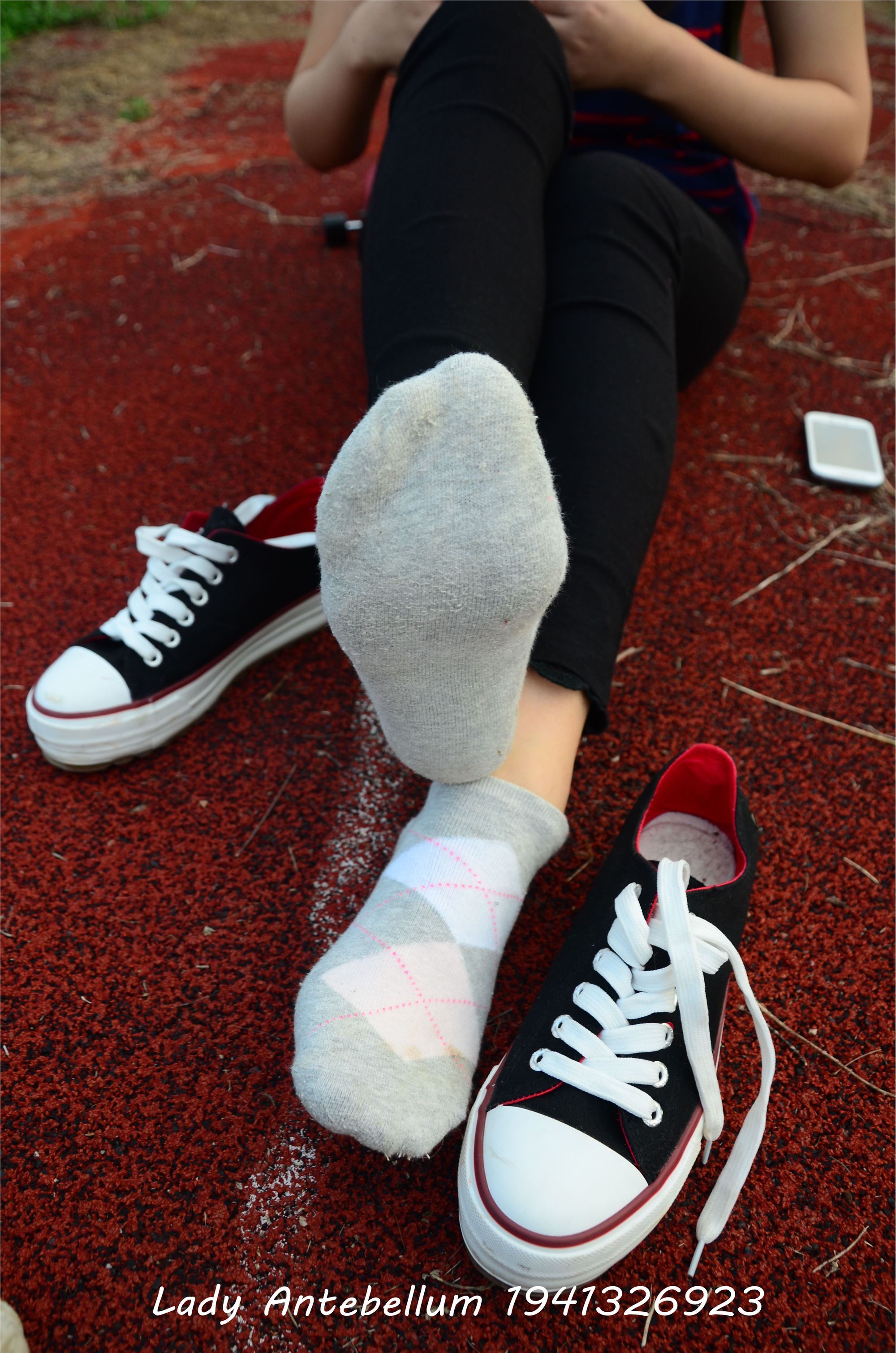 战前女神  恋足美腿棉袜女神级摄影套图 041