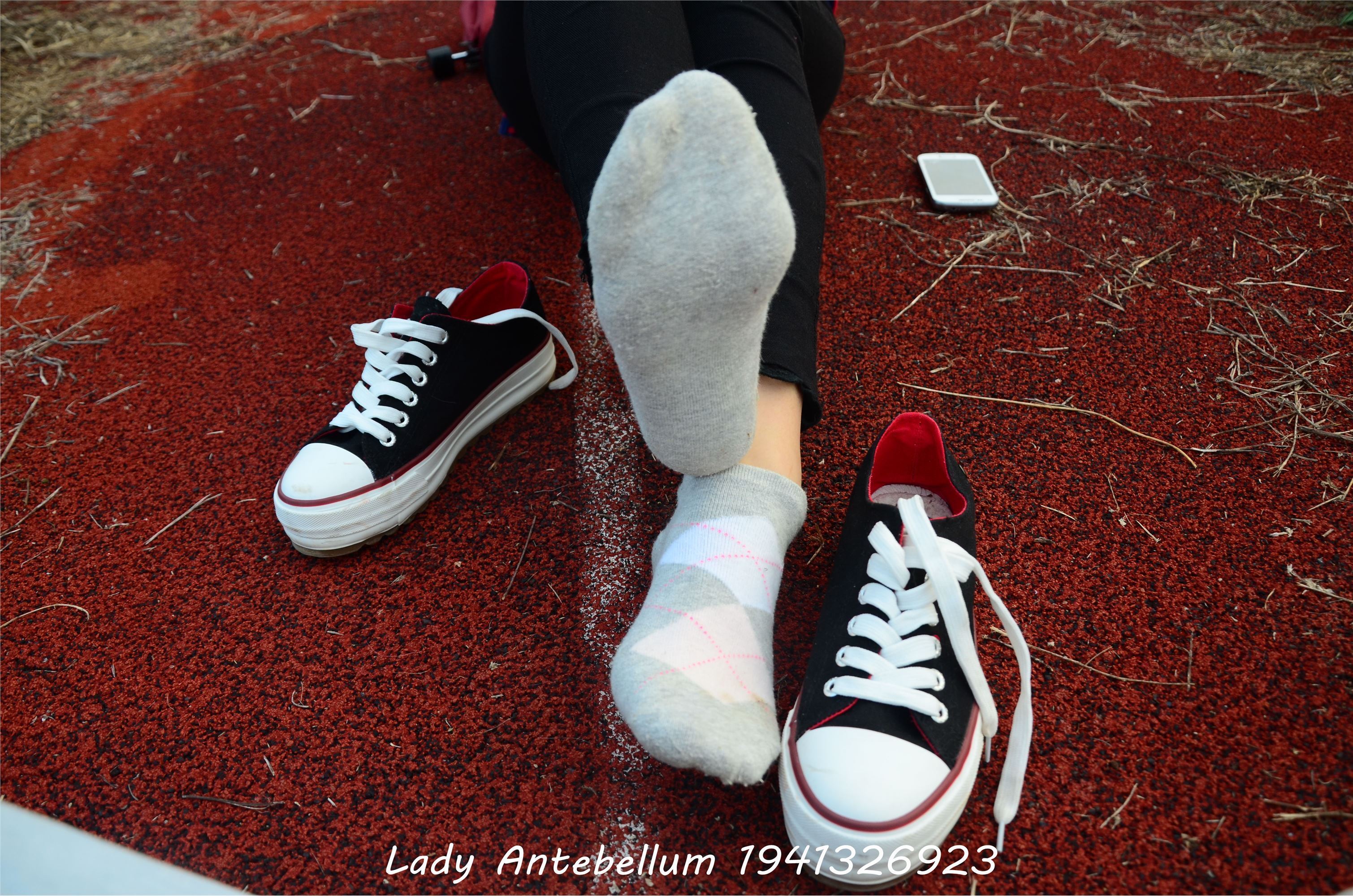 战前女神  恋足美腿棉袜女神级摄影套图 041