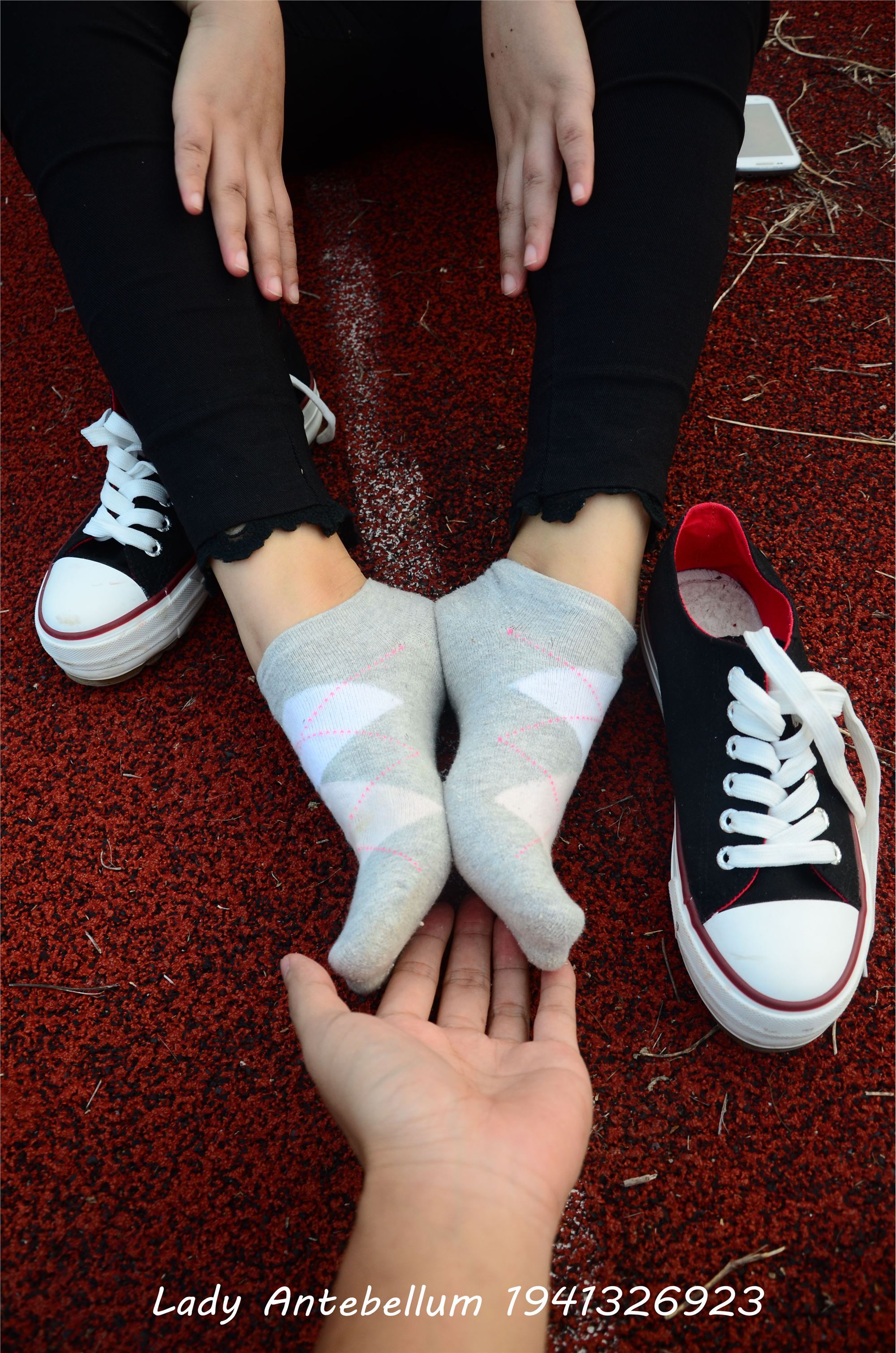 战前女神  恋足美腿棉袜女神级摄影套图 041