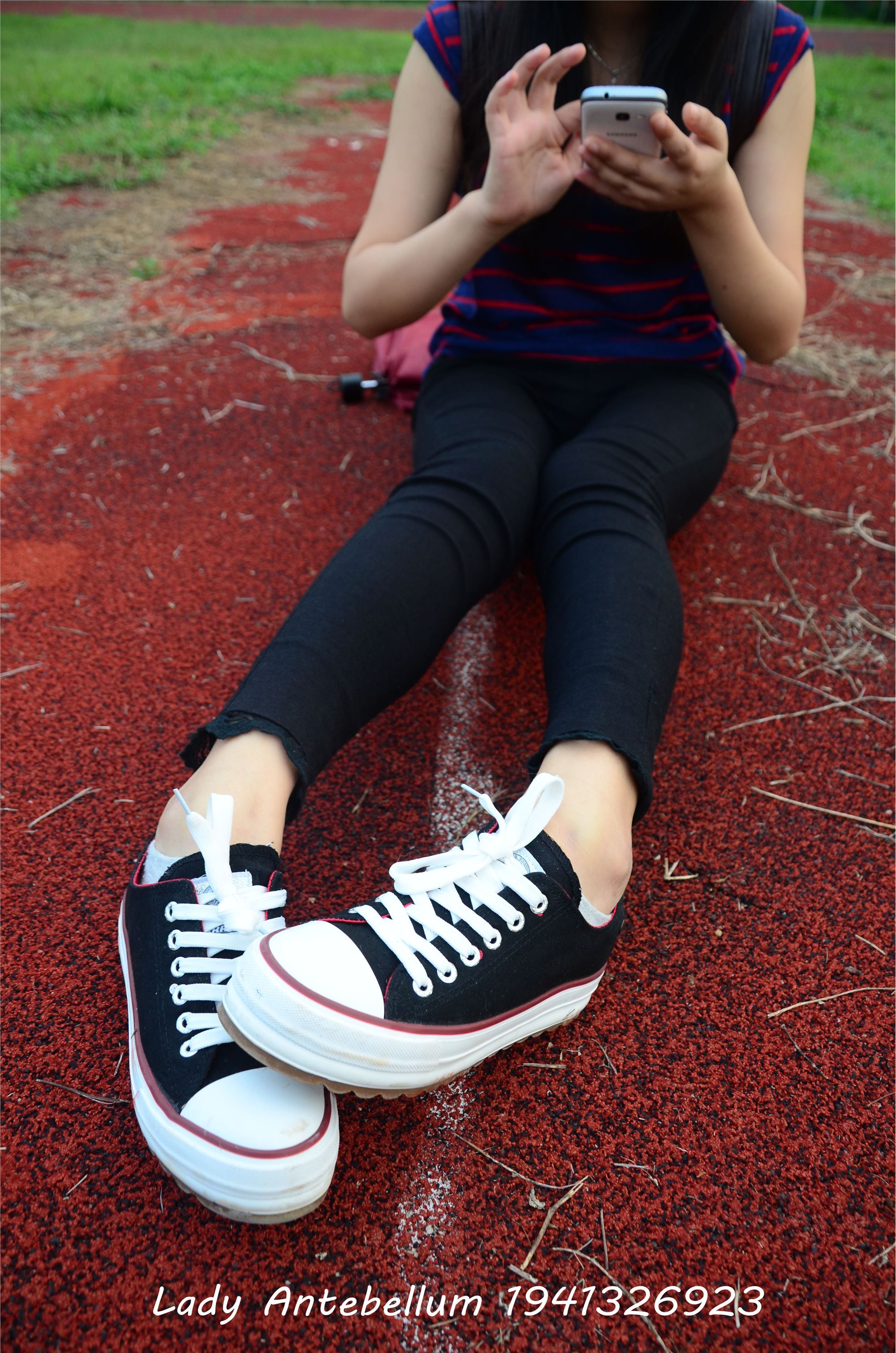 战前女神  恋足美腿棉袜女神级摄影套图 041