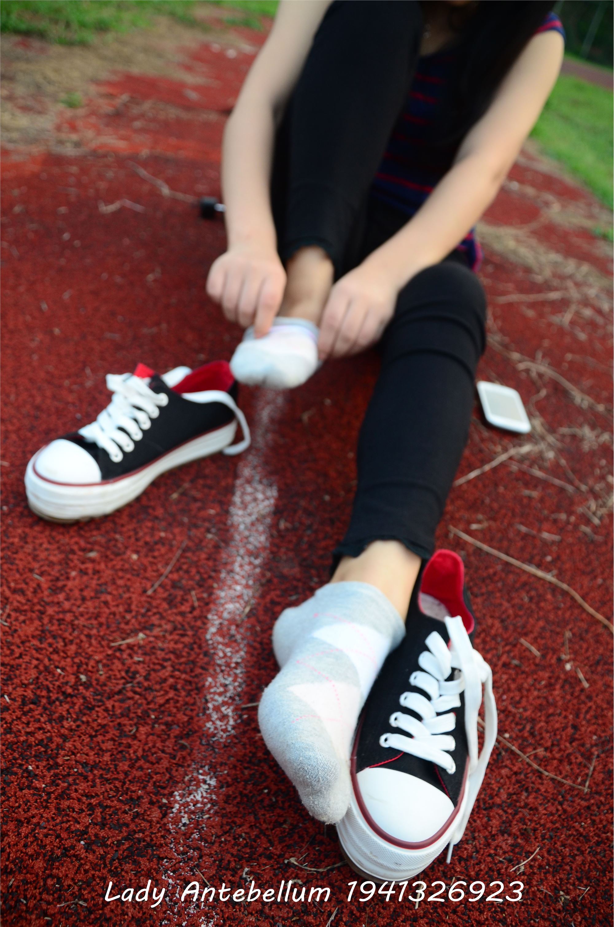 战前女神  恋足美腿棉袜女神级摄影套图 041