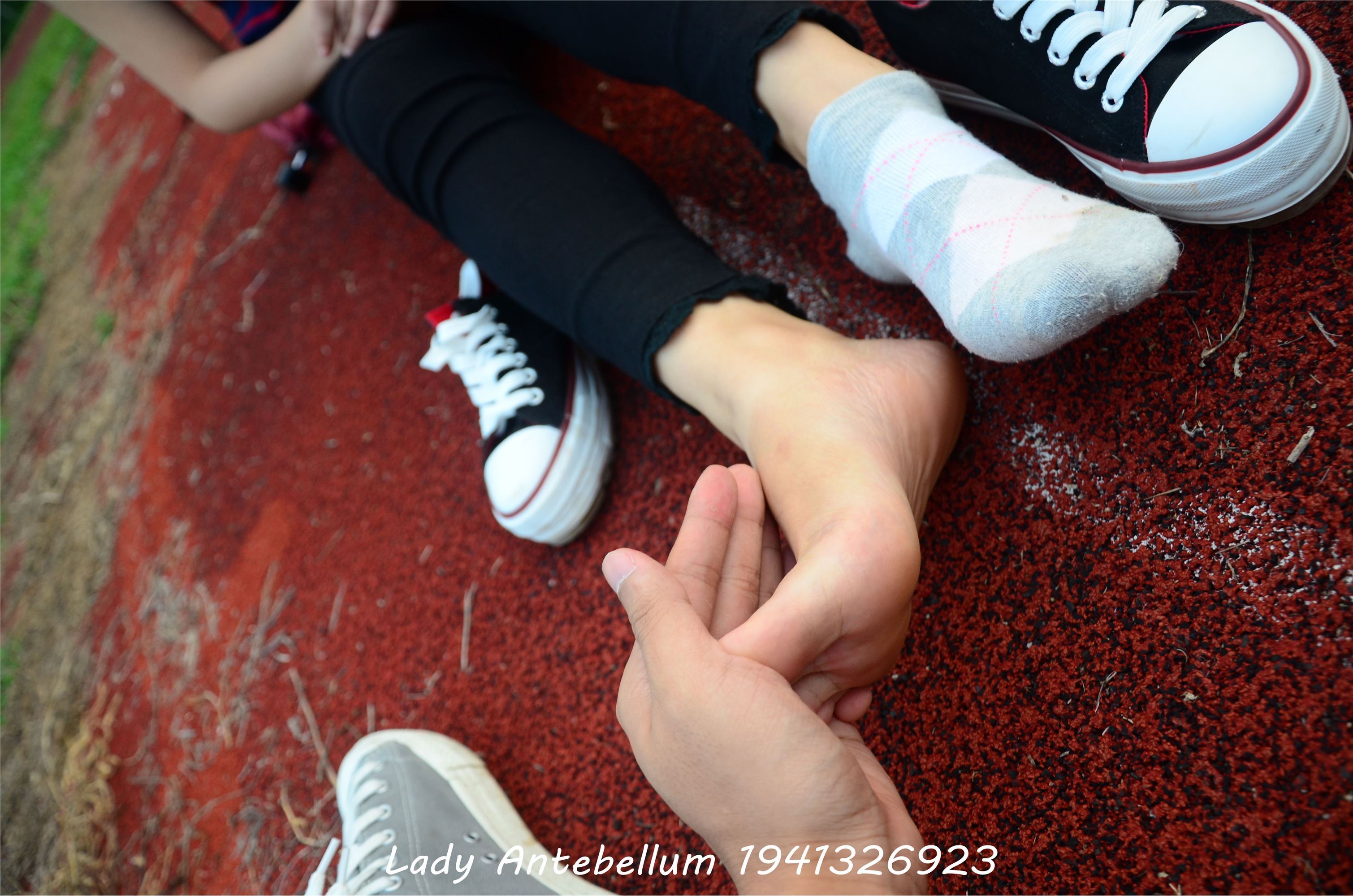 战前女神  恋足美腿棉袜女神级摄影套图 041