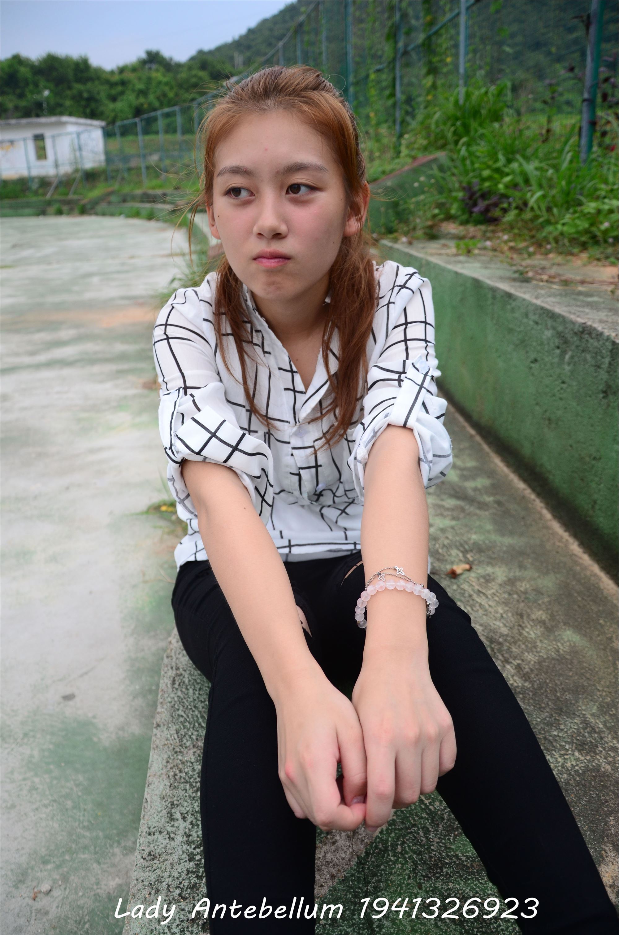 战前女神  恋足美腿棉袜女神级摄影套图 042