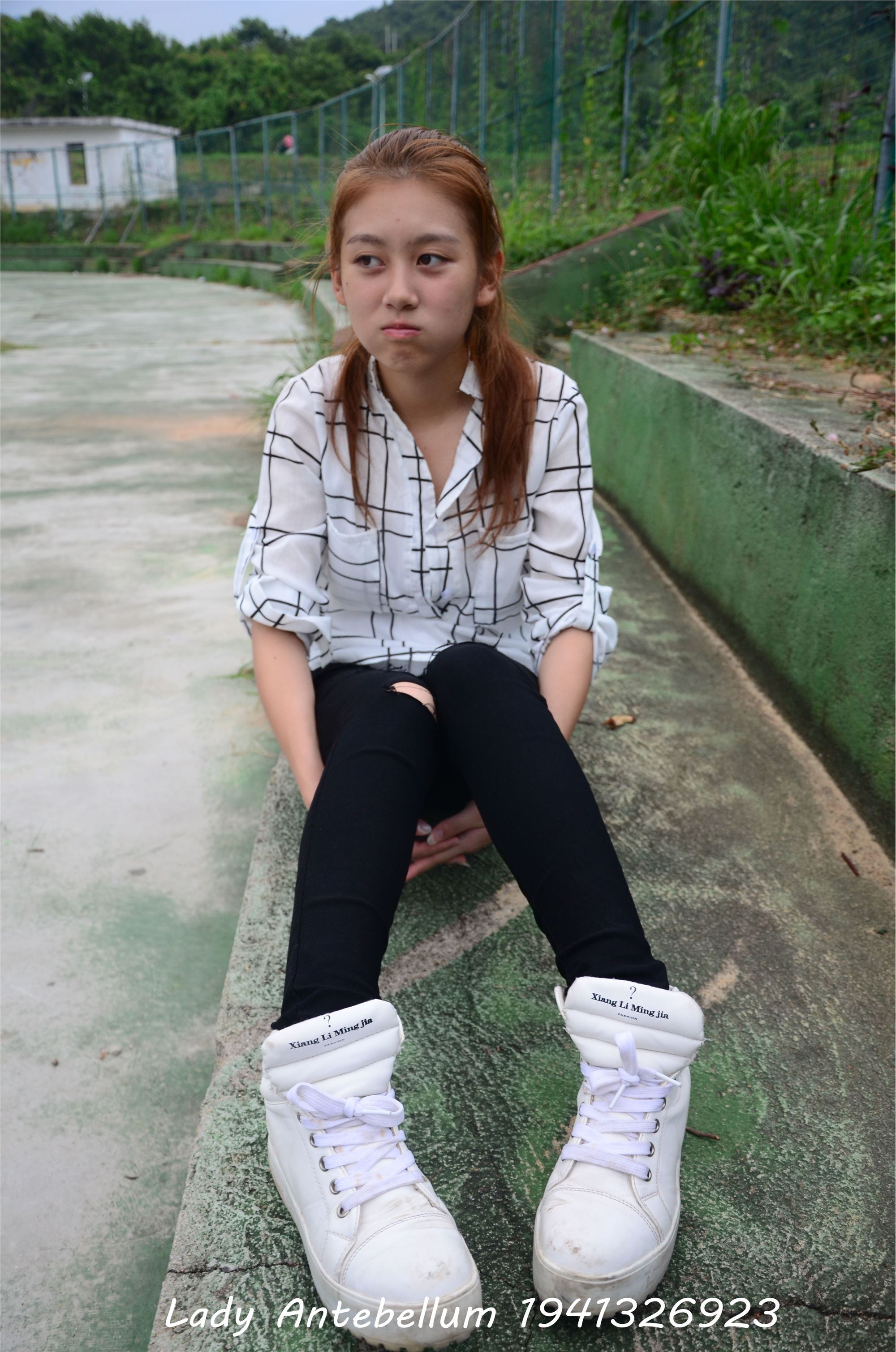 战前女神  恋足美腿棉袜女神级摄影套图 042