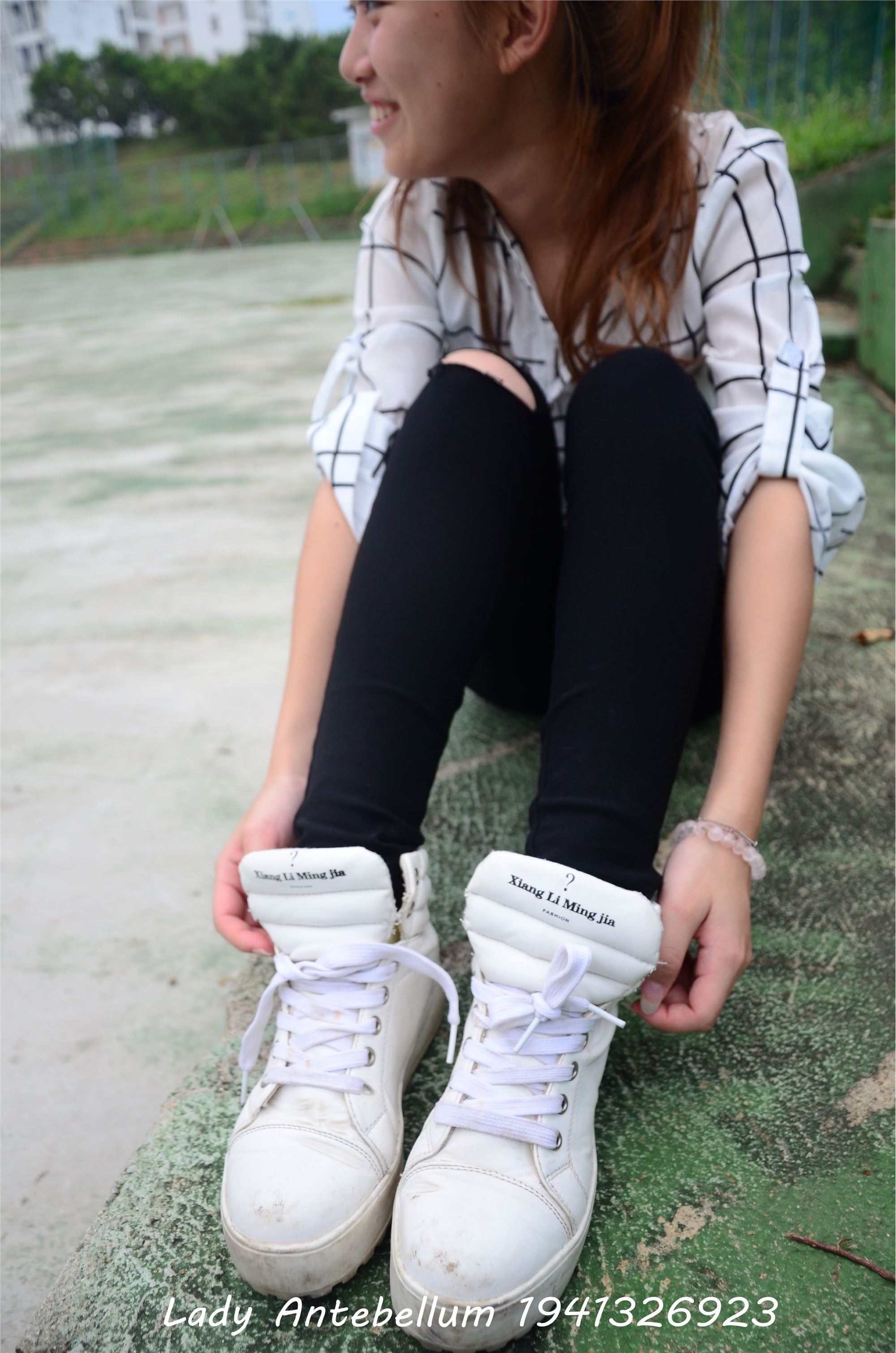 战前女神  恋足美腿棉袜女神级摄影套图 042