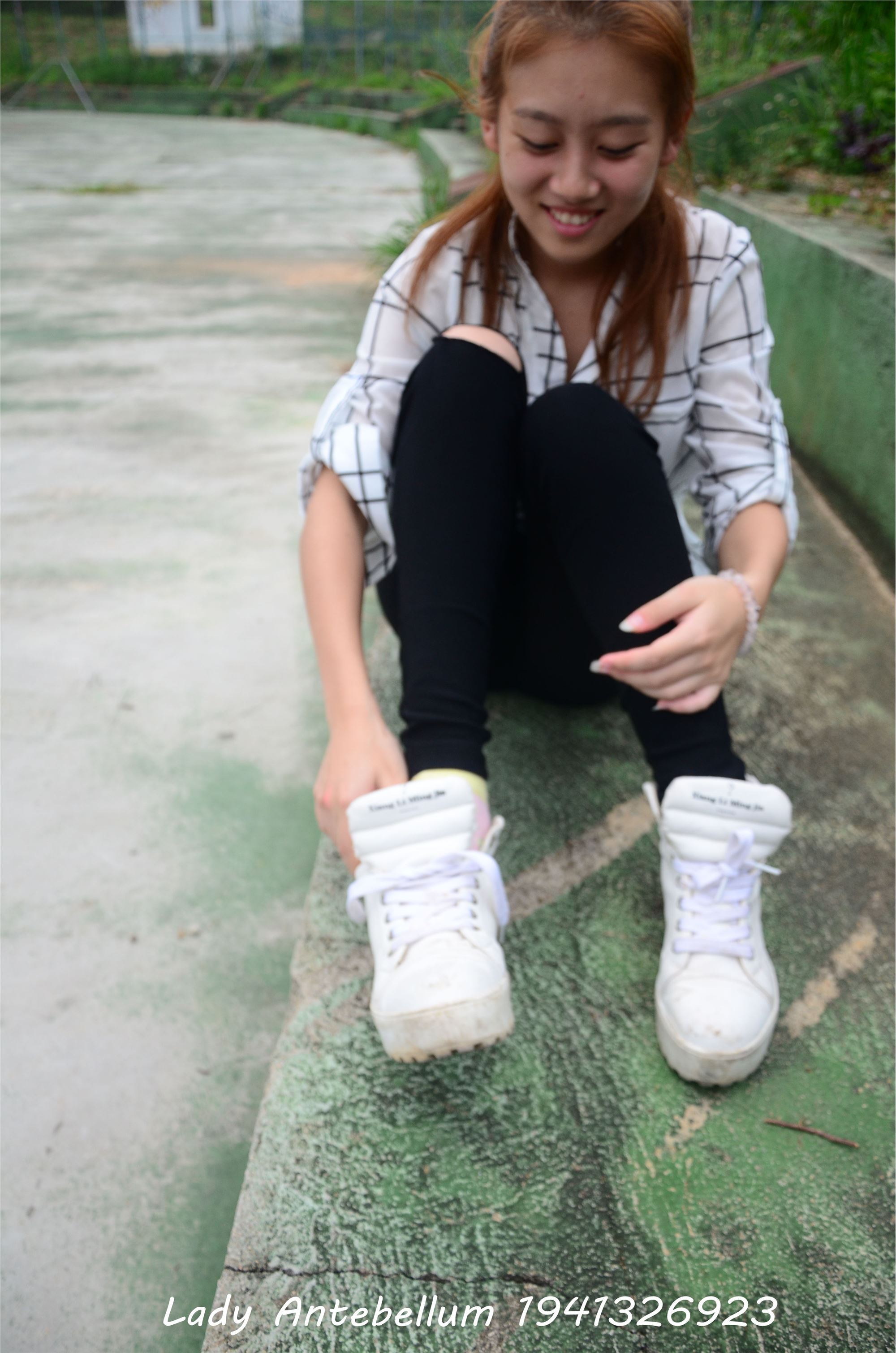 战前女神  恋足美腿棉袜女神级摄影套图 042