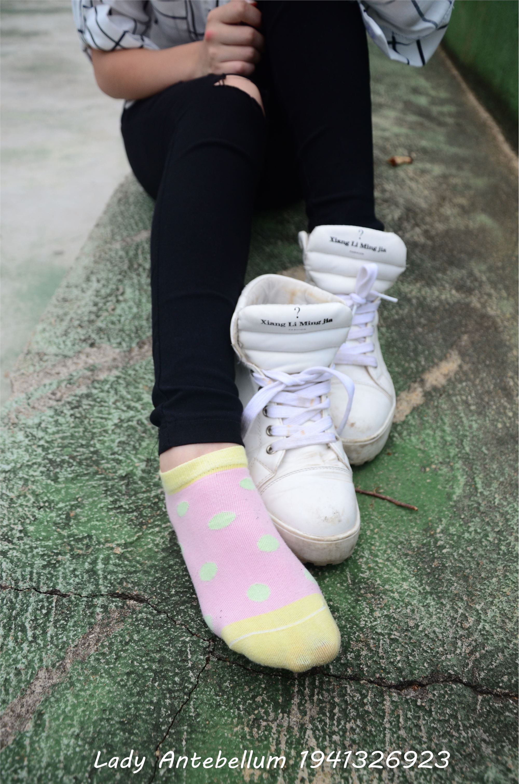 战前女神  恋足美腿棉袜女神级摄影套图 042