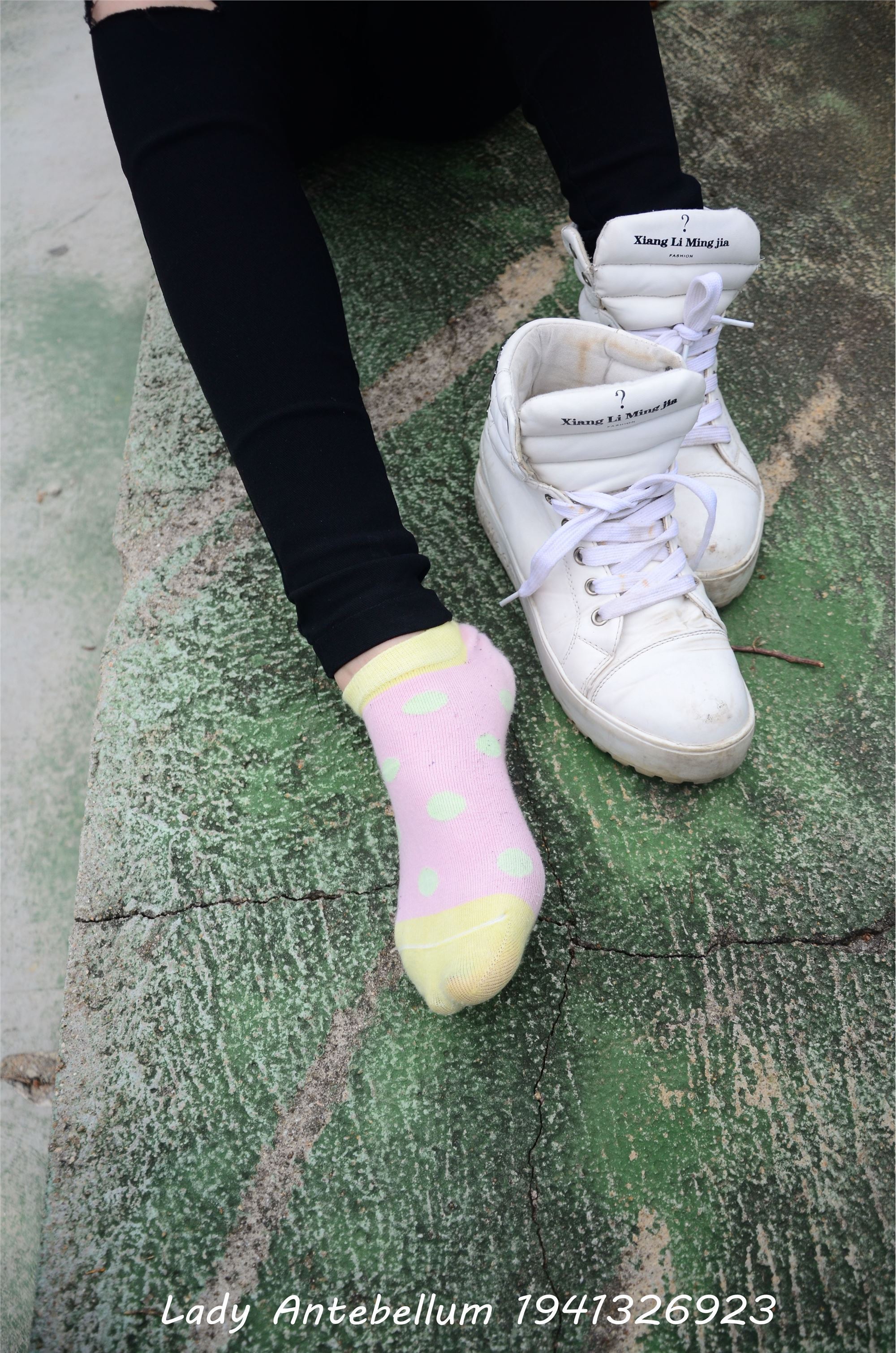 战前女神  恋足美腿棉袜女神级摄影套图 042