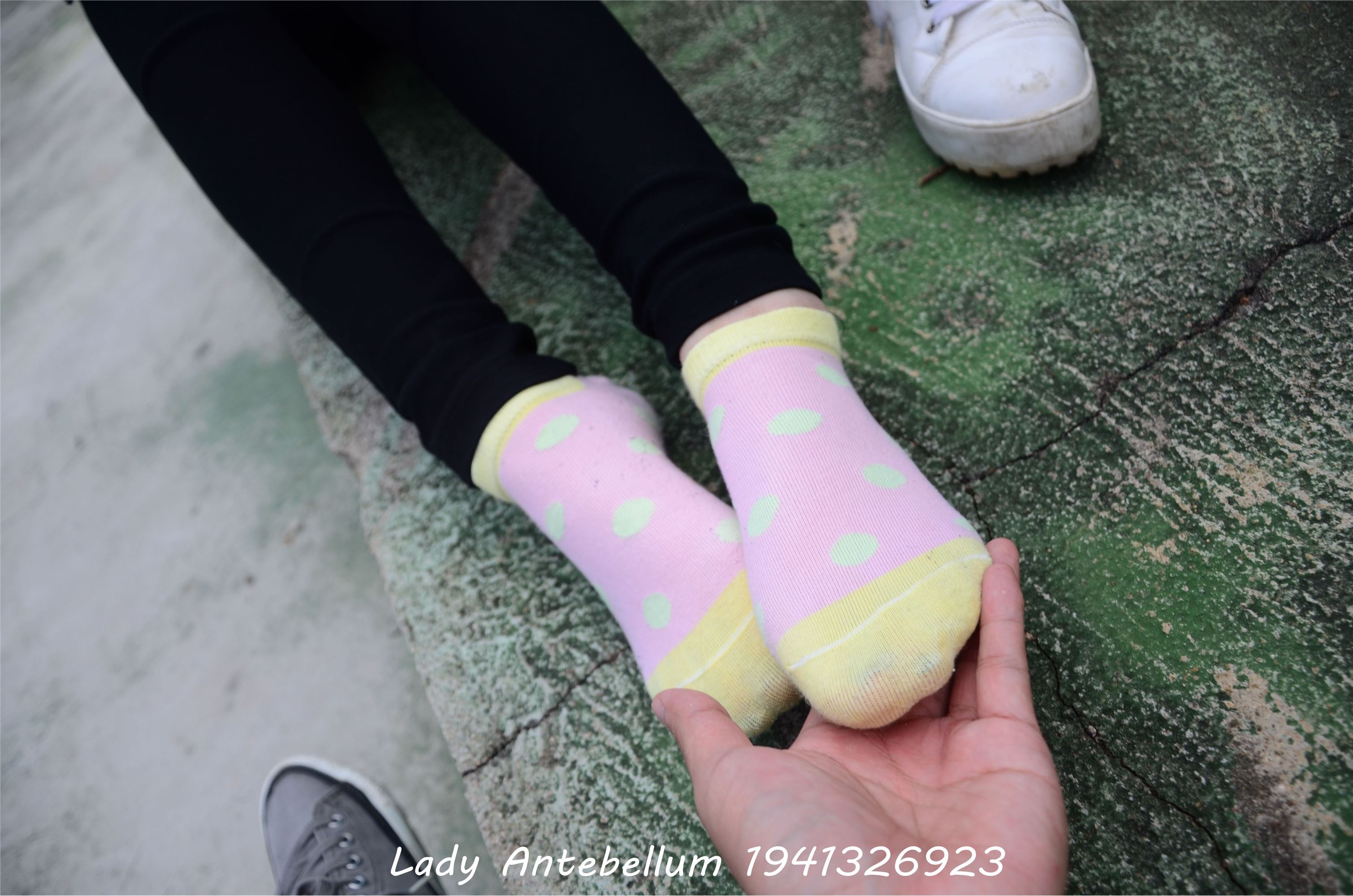 战前女神  恋足美腿棉袜女神级摄影套图 042