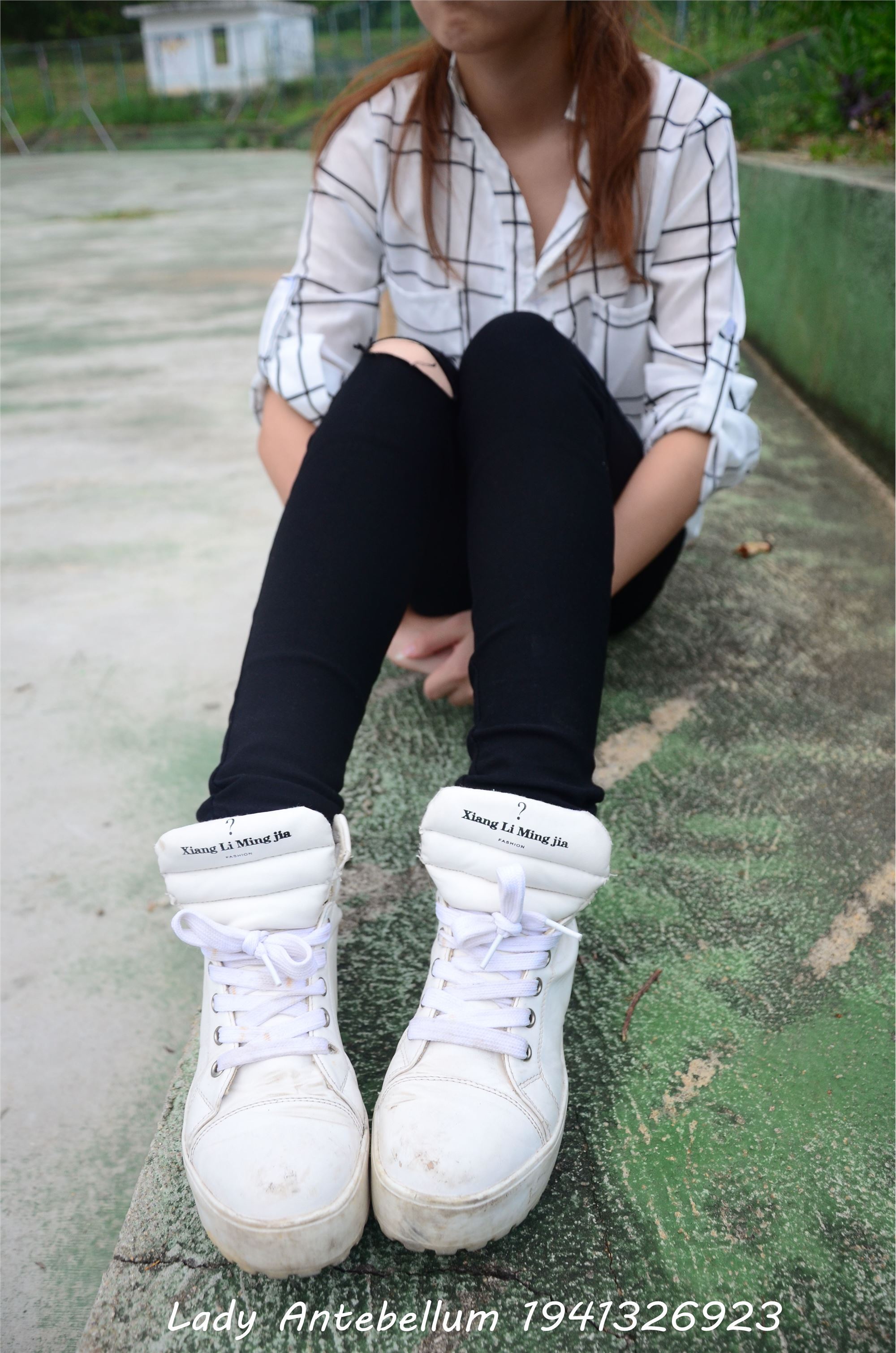 战前女神  恋足美腿棉袜女神级摄影套图 042