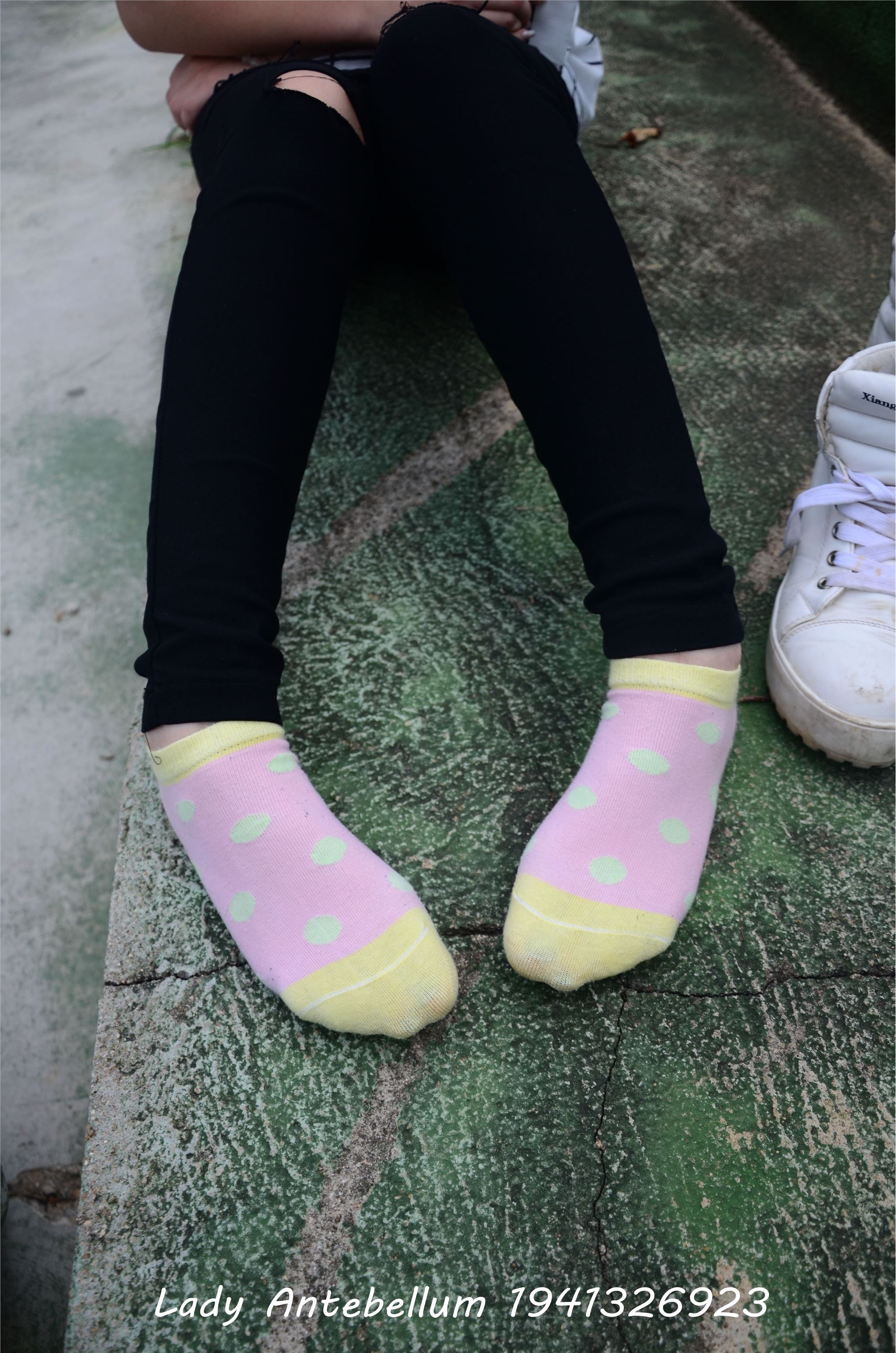 战前女神  恋足美腿棉袜女神级摄影套图 042