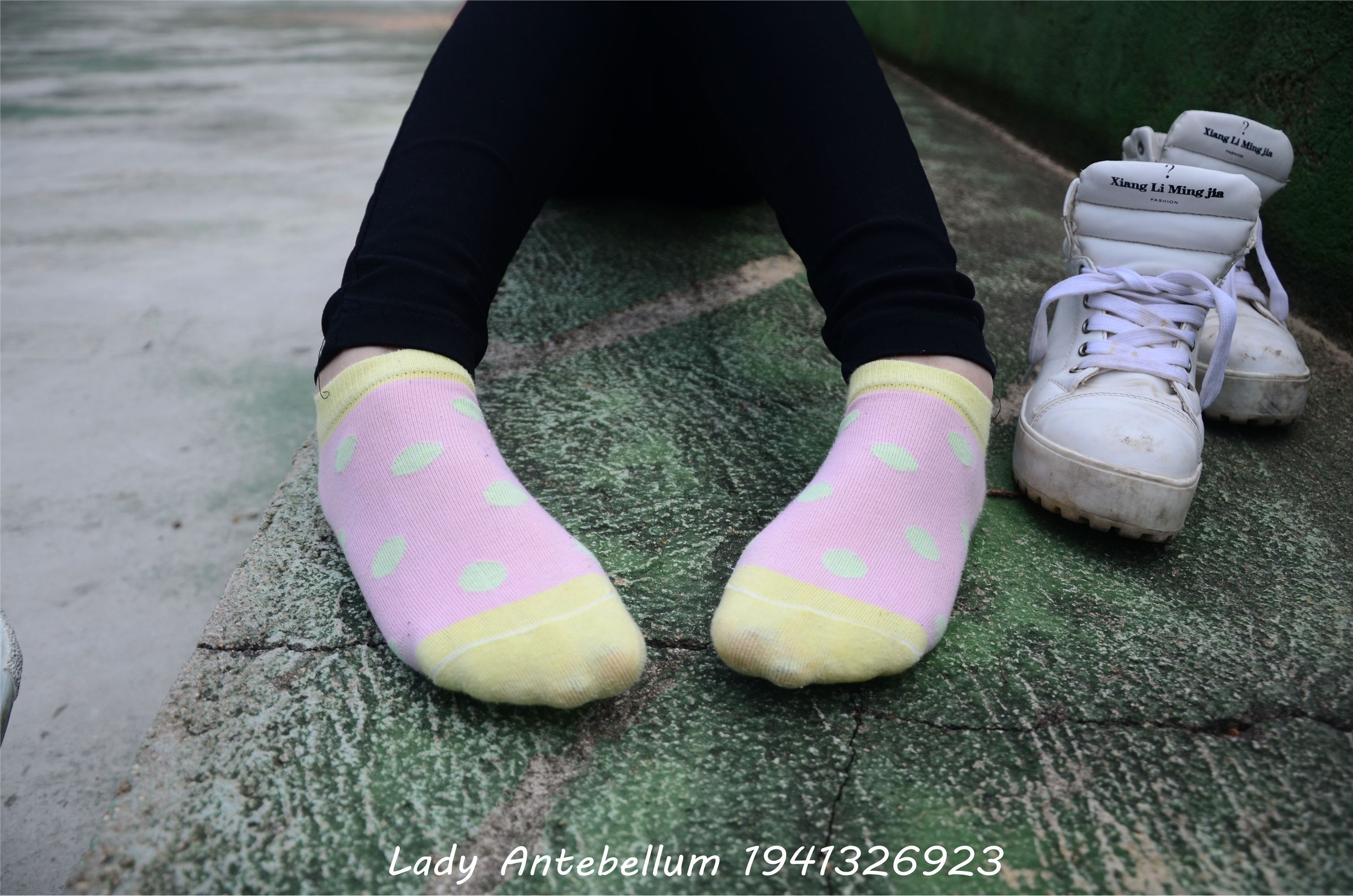 战前女神  恋足美腿棉袜女神级摄影套图 042