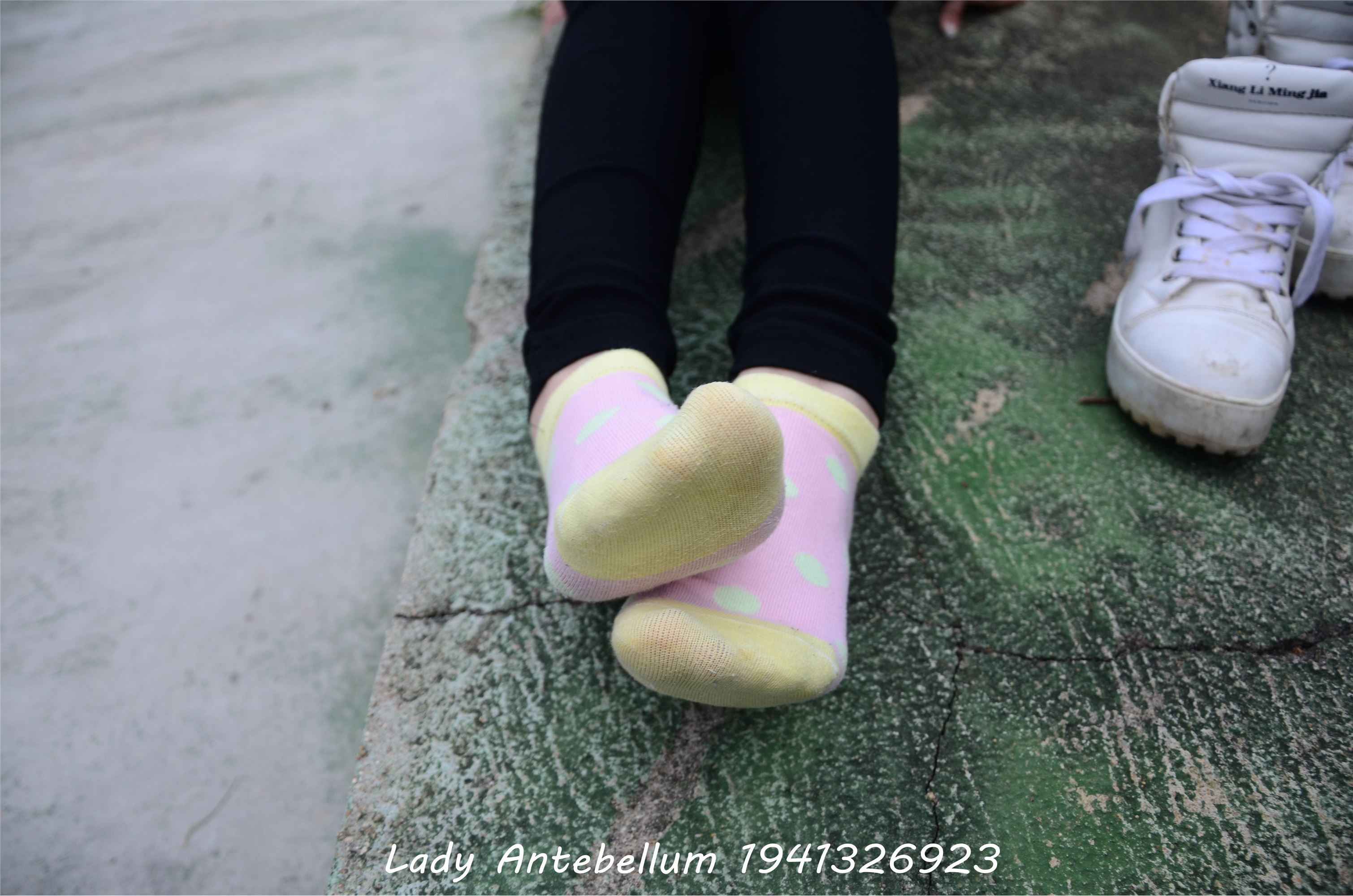 战前女神  恋足美腿棉袜女神级摄影套图 042