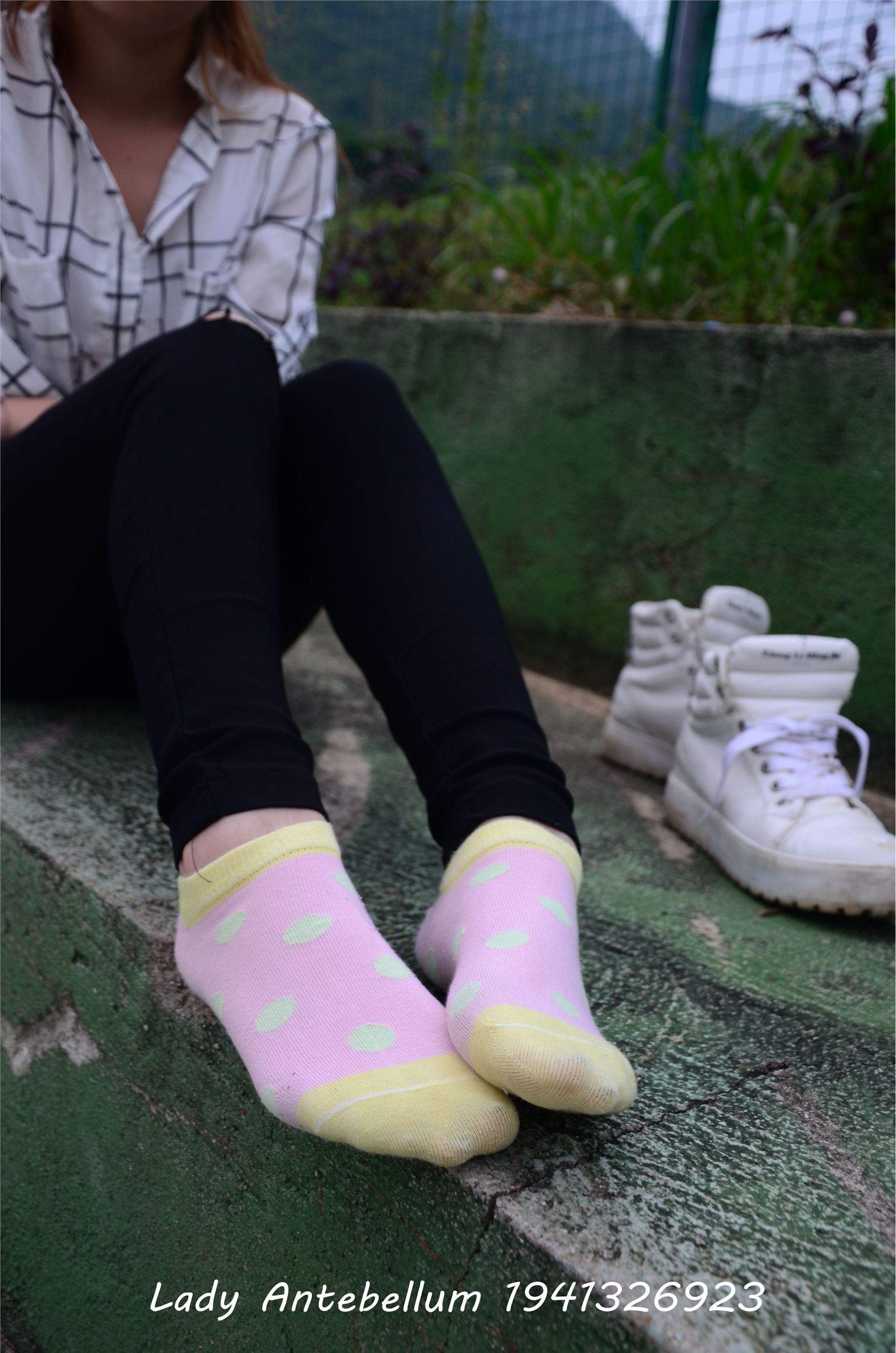 战前女神  恋足美腿棉袜女神级摄影套图 042