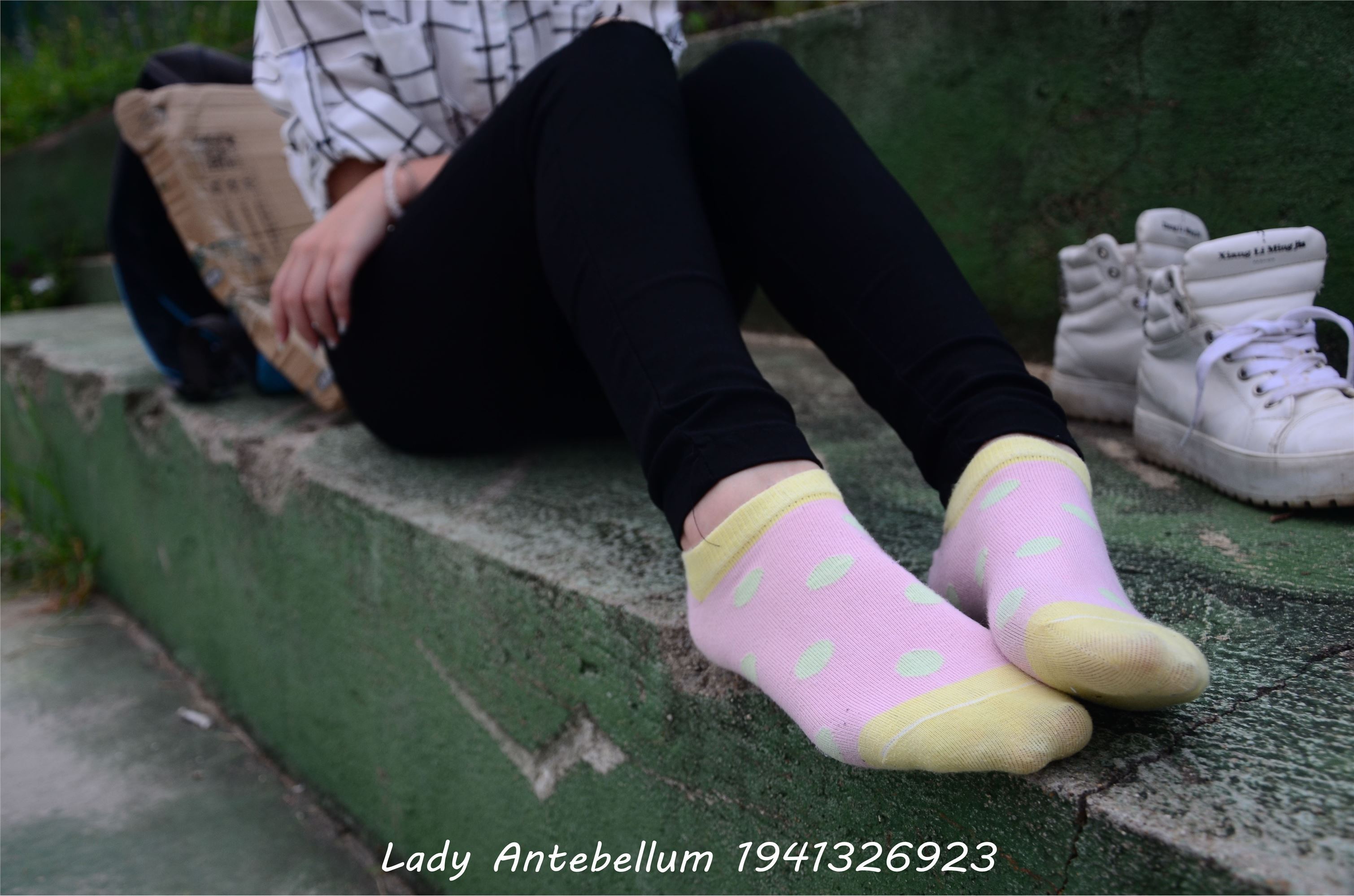 战前女神  恋足美腿棉袜女神级摄影套图 042