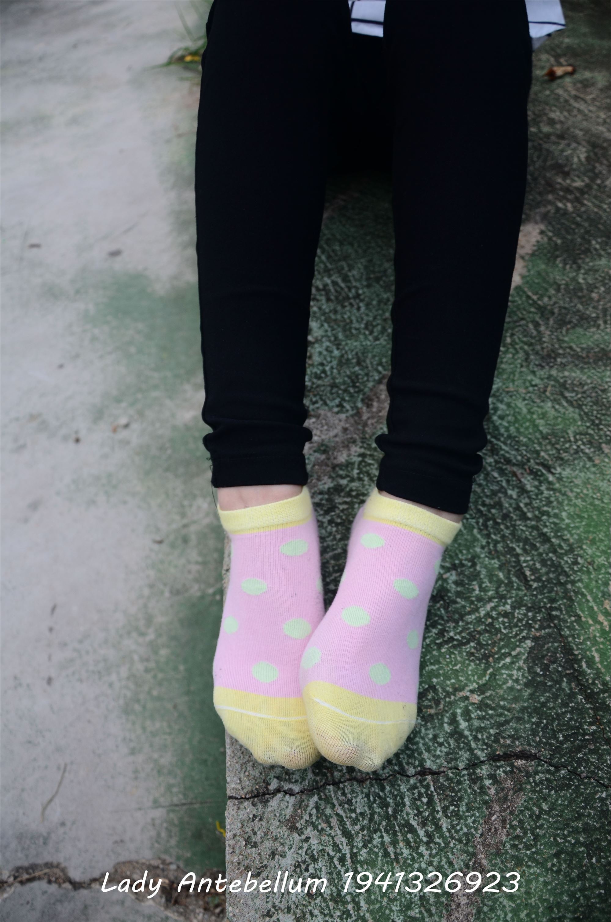 战前女神  恋足美腿棉袜女神级摄影套图 042