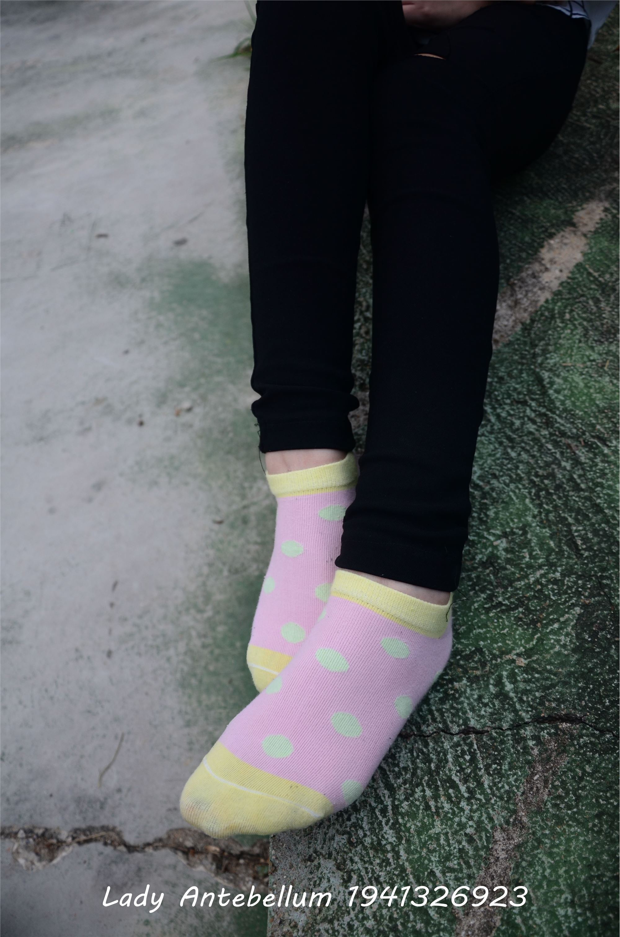 战前女神  恋足美腿棉袜女神级摄影套图 042