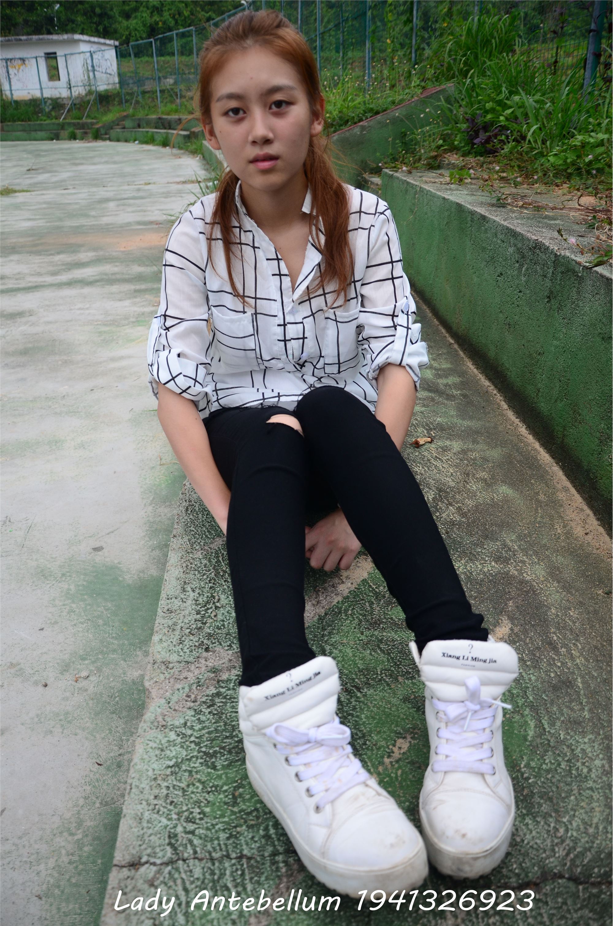 战前女神  恋足美腿棉袜女神级摄影套图 042