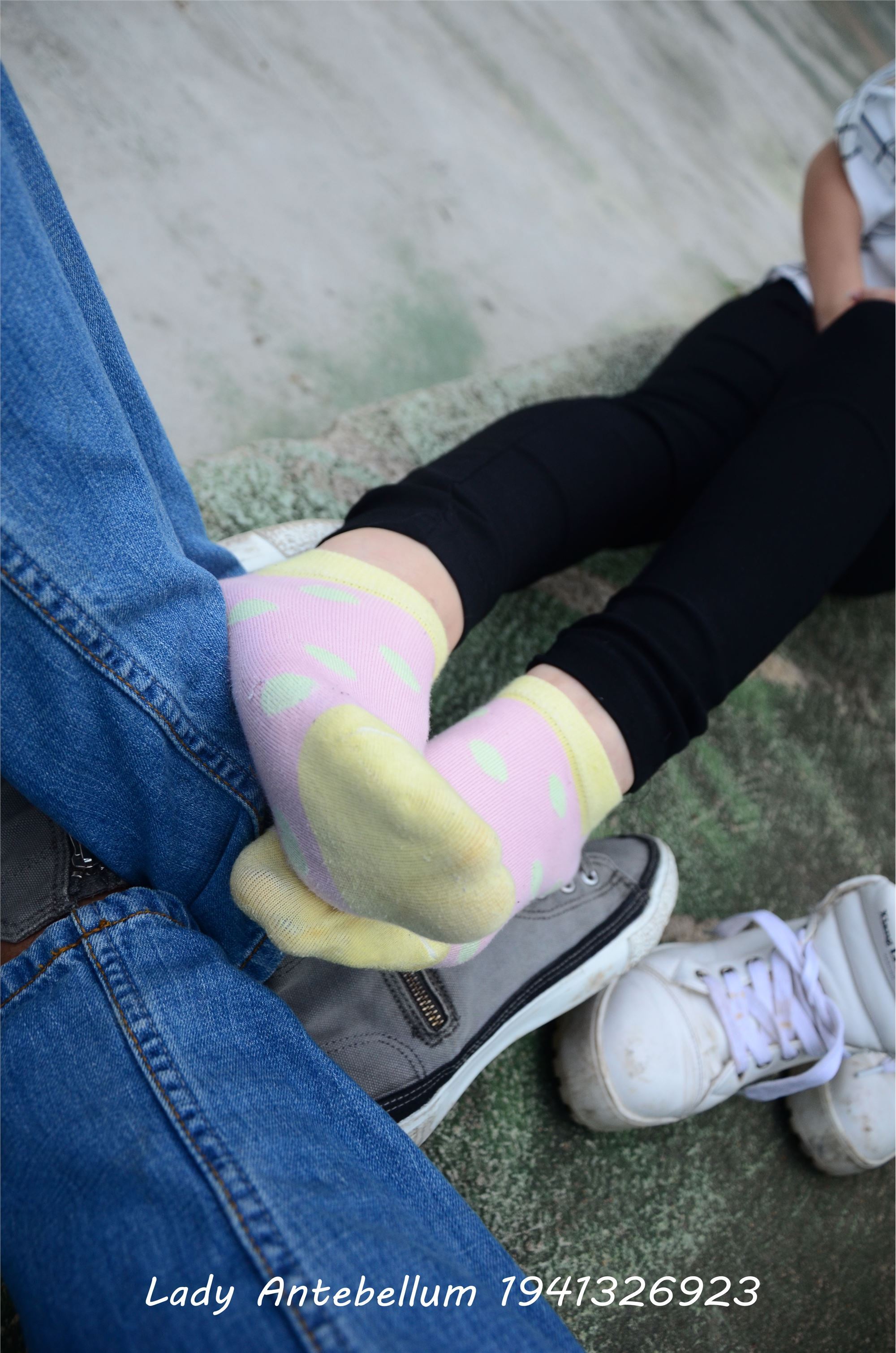 战前女神  恋足美腿棉袜女神级摄影套图 042