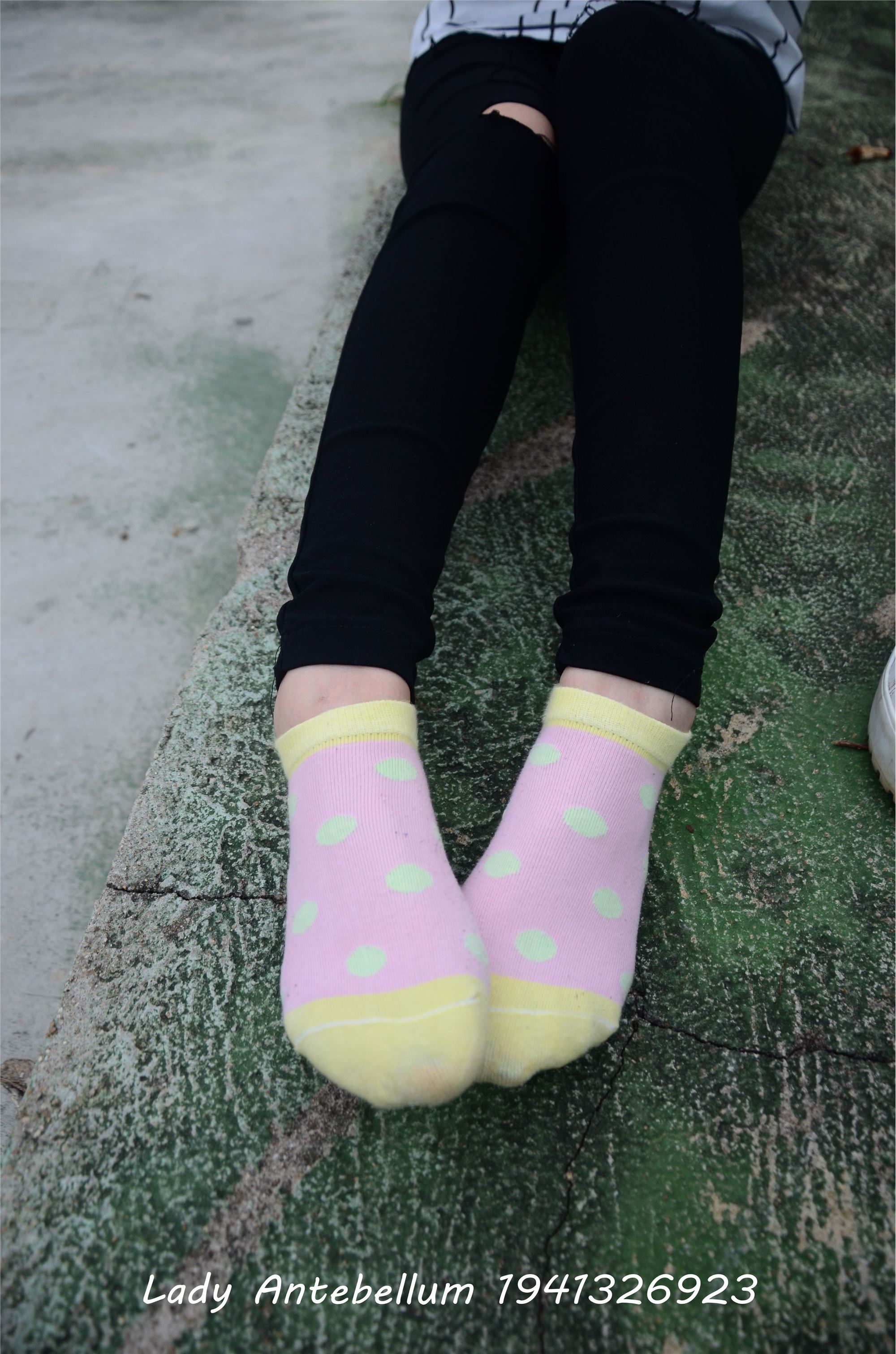 战前女神  恋足美腿棉袜女神级摄影套图 042