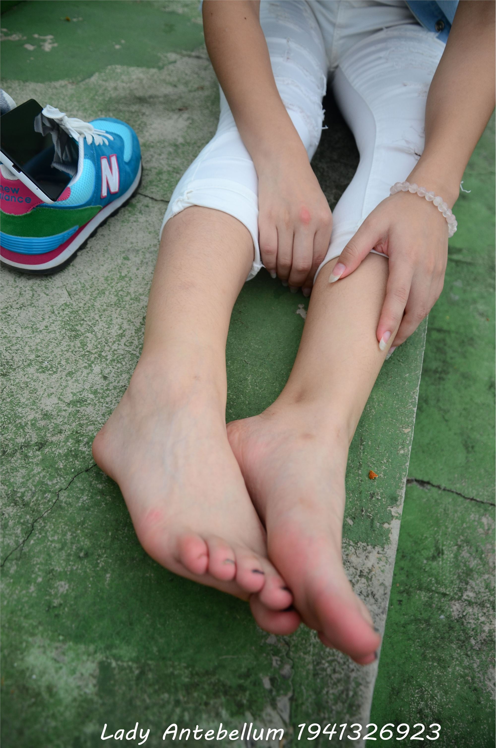 战前女神  恋足美腿棉袜女神级摄影套图 043