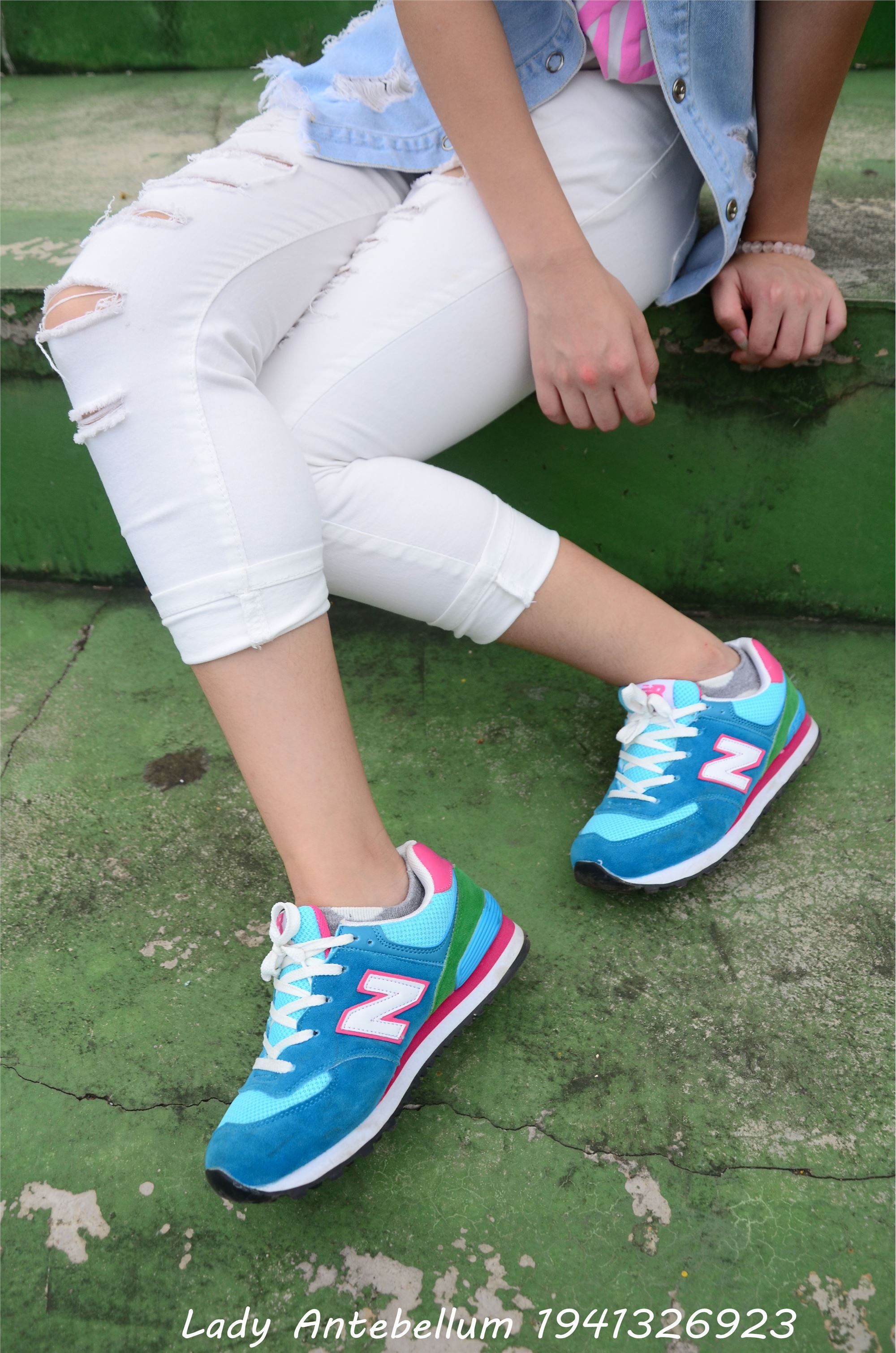 战前女神  恋足美腿棉袜女神级摄影套图 043