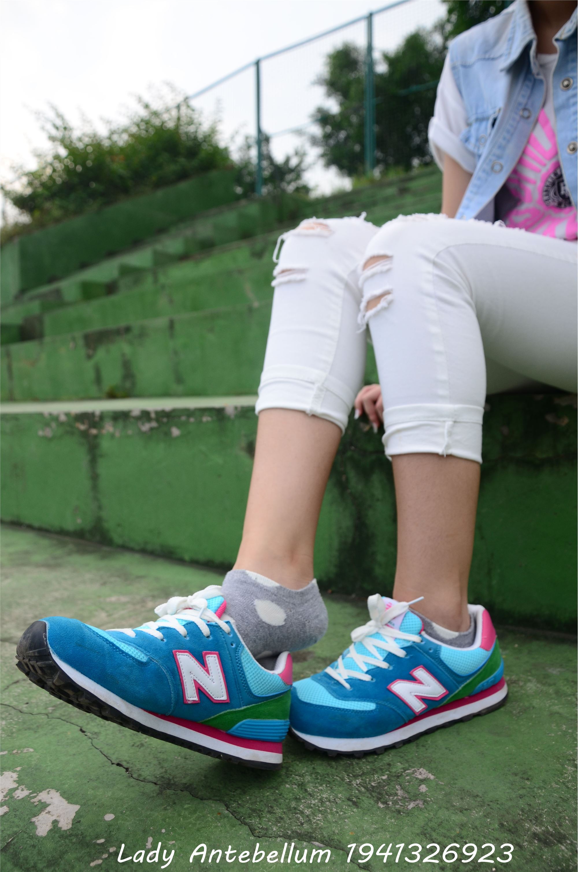 战前女神  恋足美腿棉袜女神级摄影套图 043