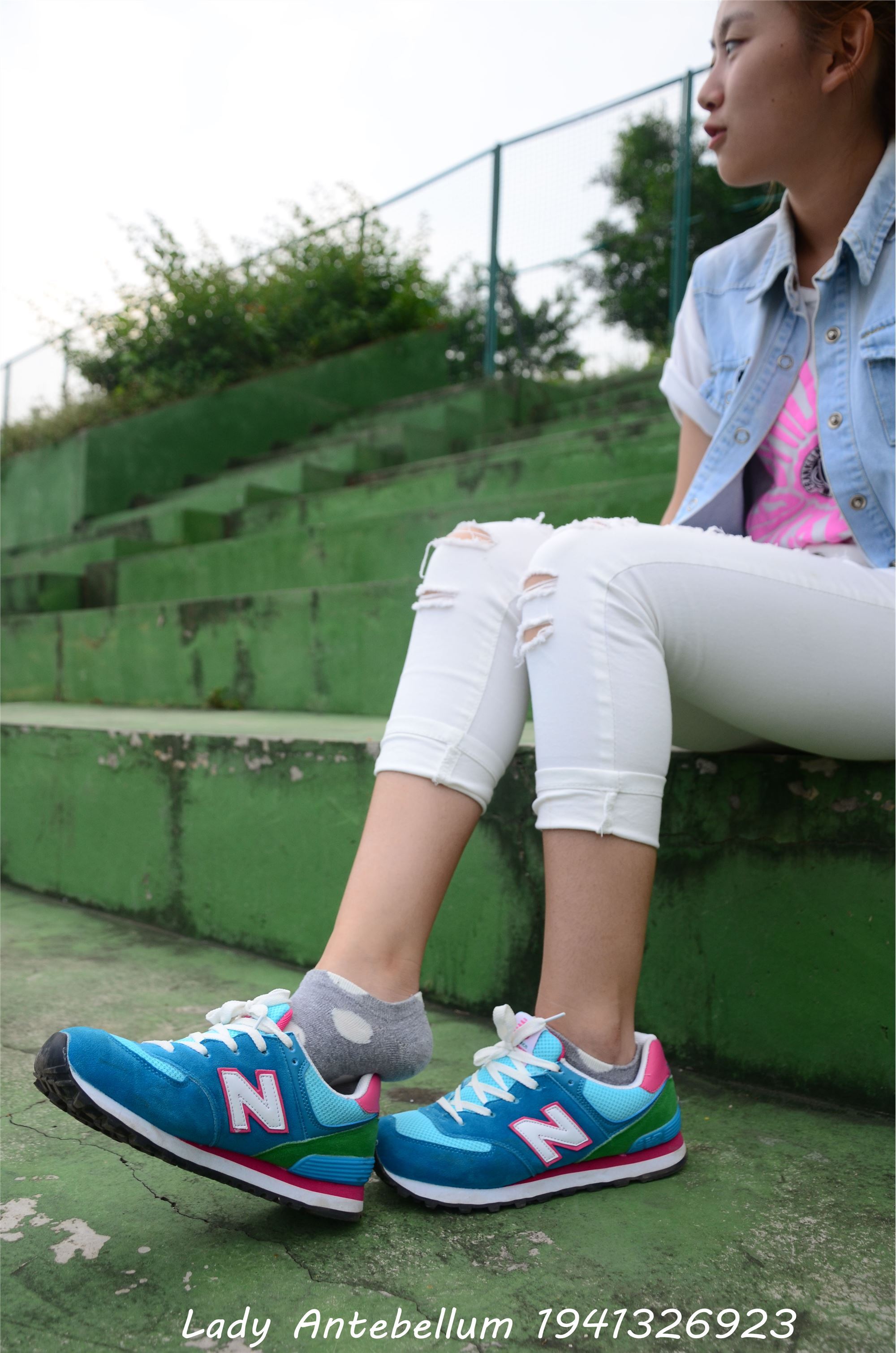 战前女神  恋足美腿棉袜女神级摄影套图 043