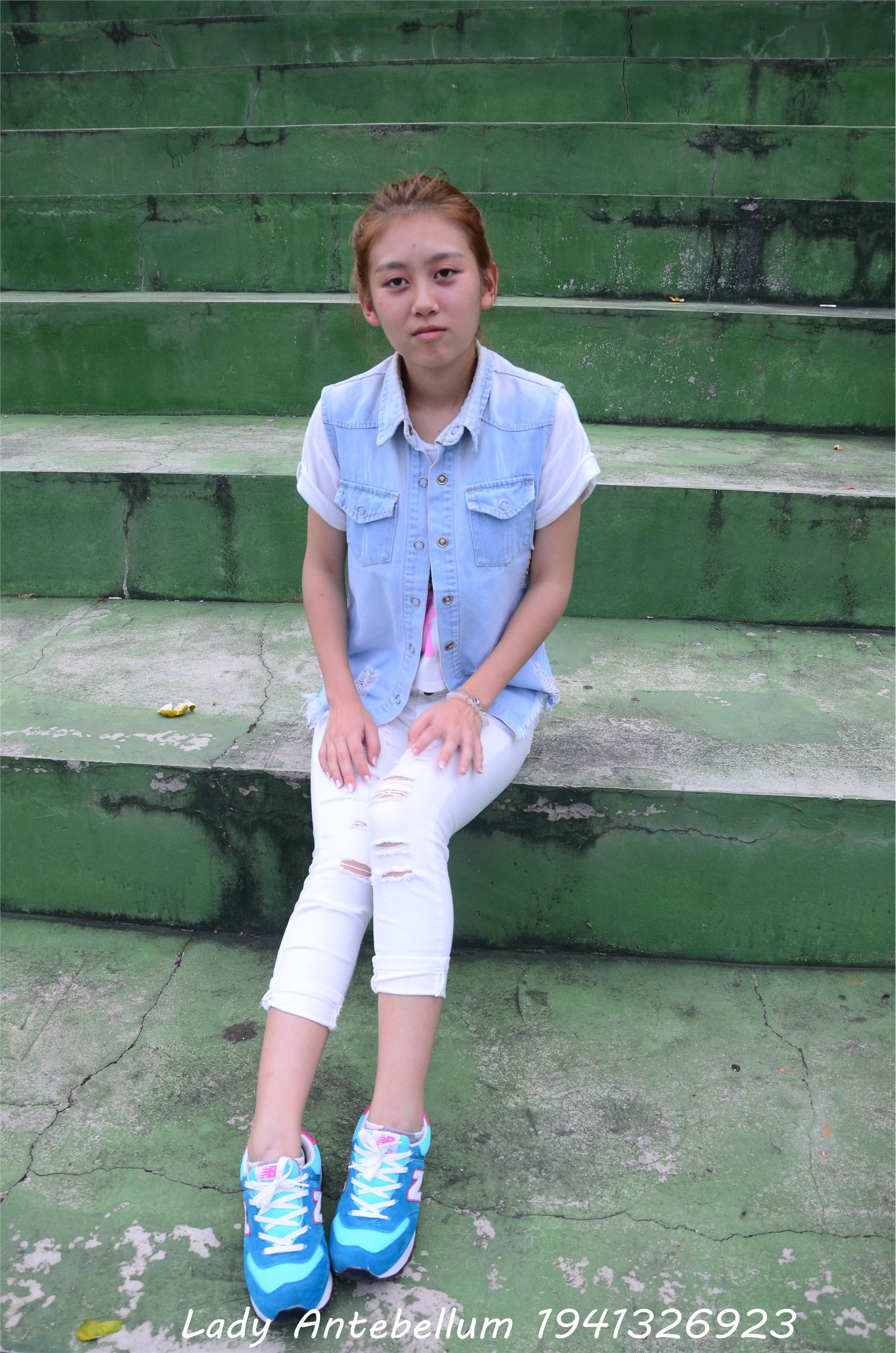 战前女神  恋足美腿棉袜女神级摄影套图 043