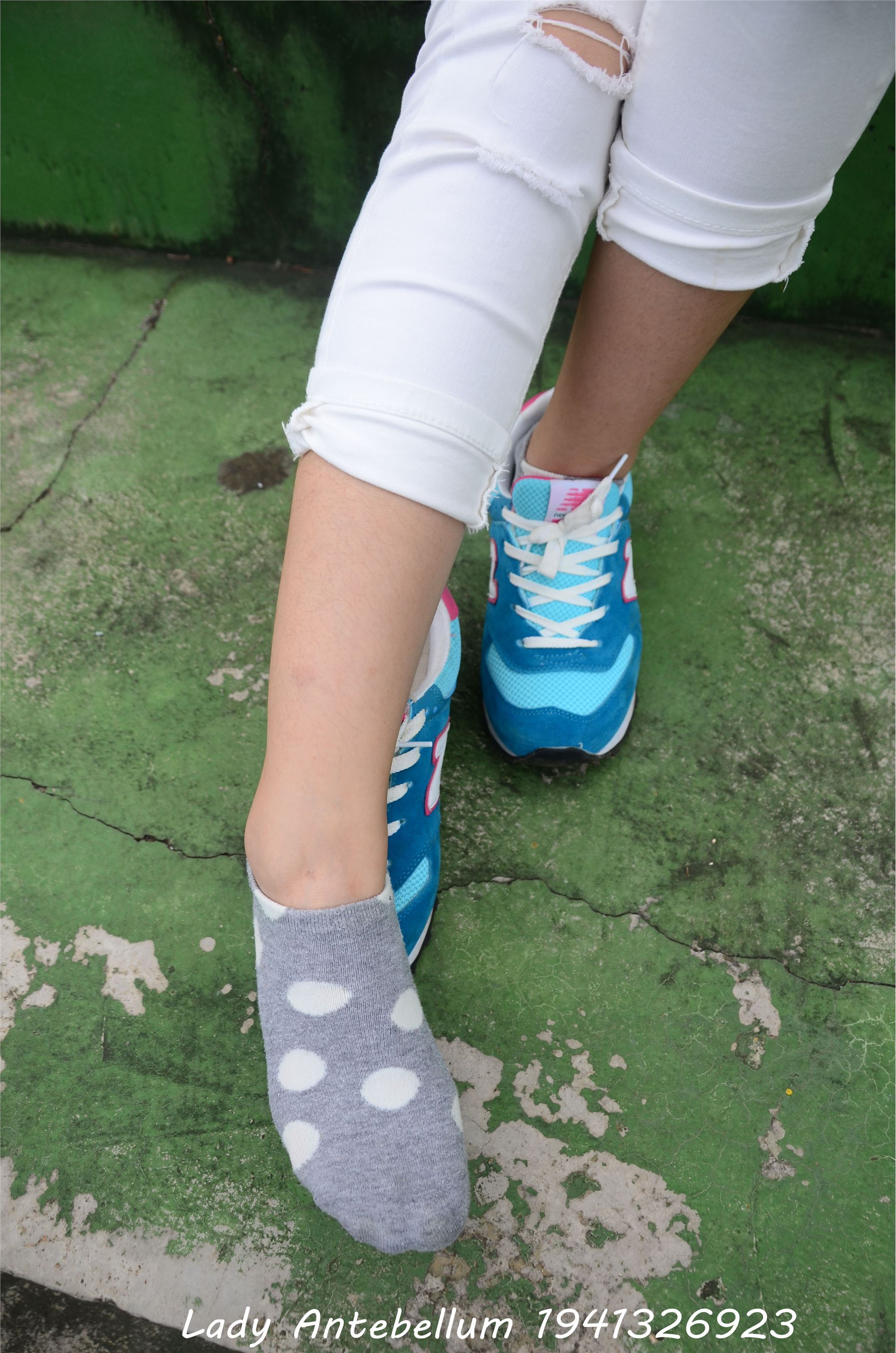 战前女神  恋足美腿棉袜女神级摄影套图 043