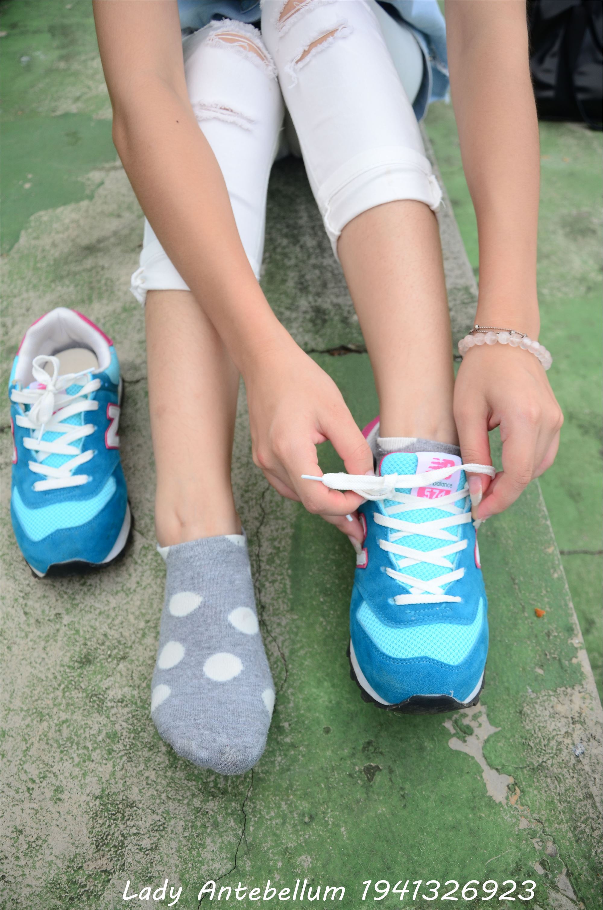 战前女神  恋足美腿棉袜女神级摄影套图 043