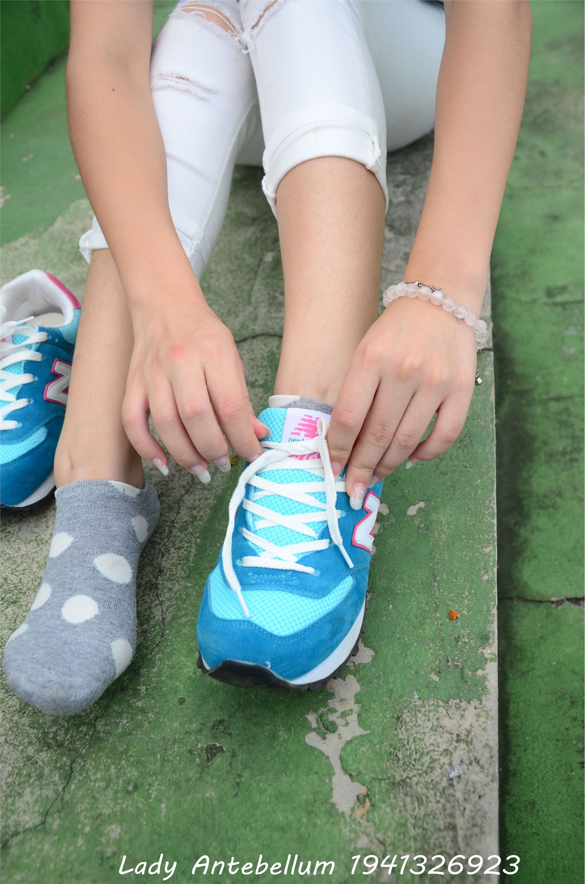 战前女神  恋足美腿棉袜女神级摄影套图 043