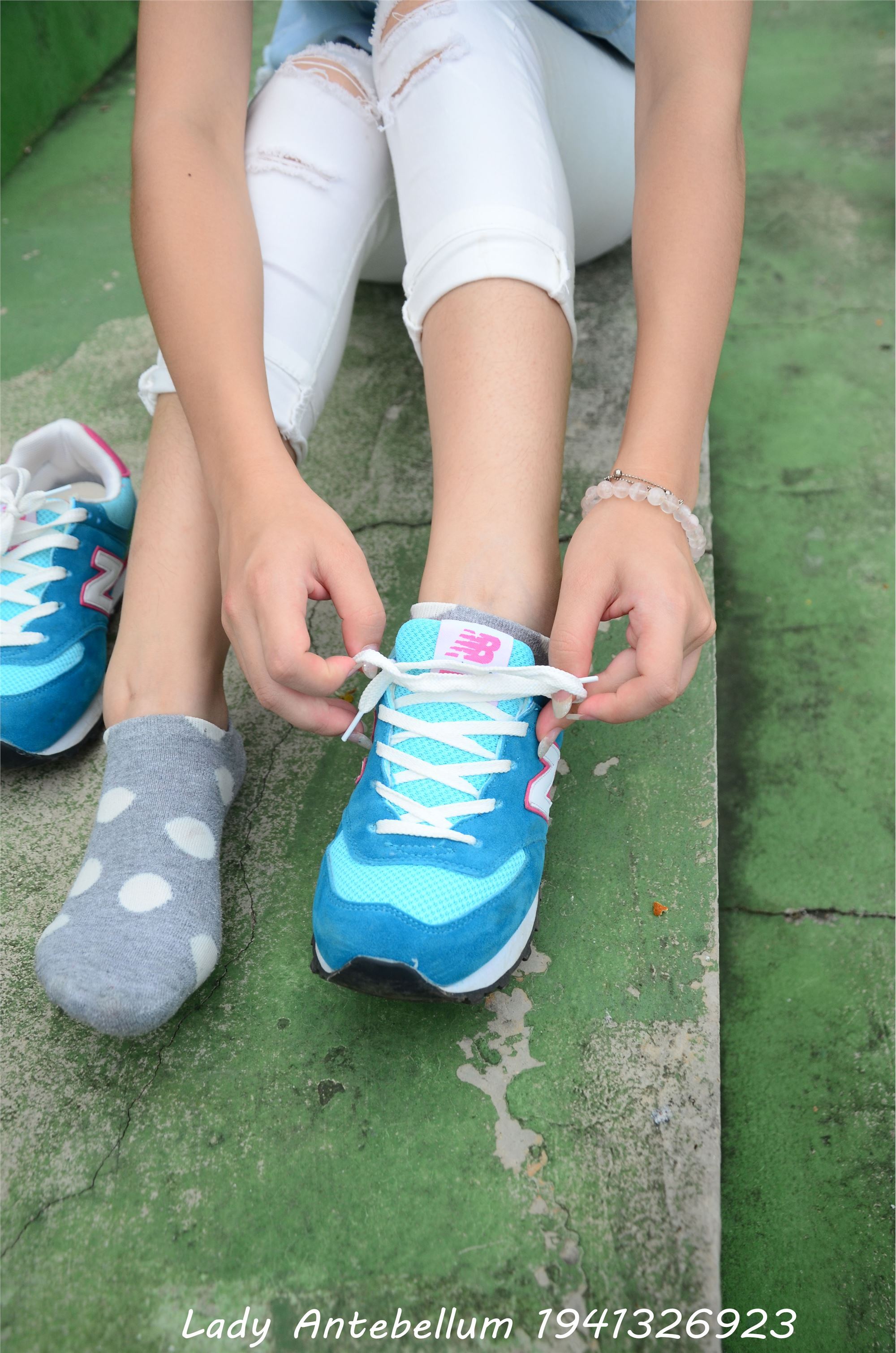 战前女神  恋足美腿棉袜女神级摄影套图 043