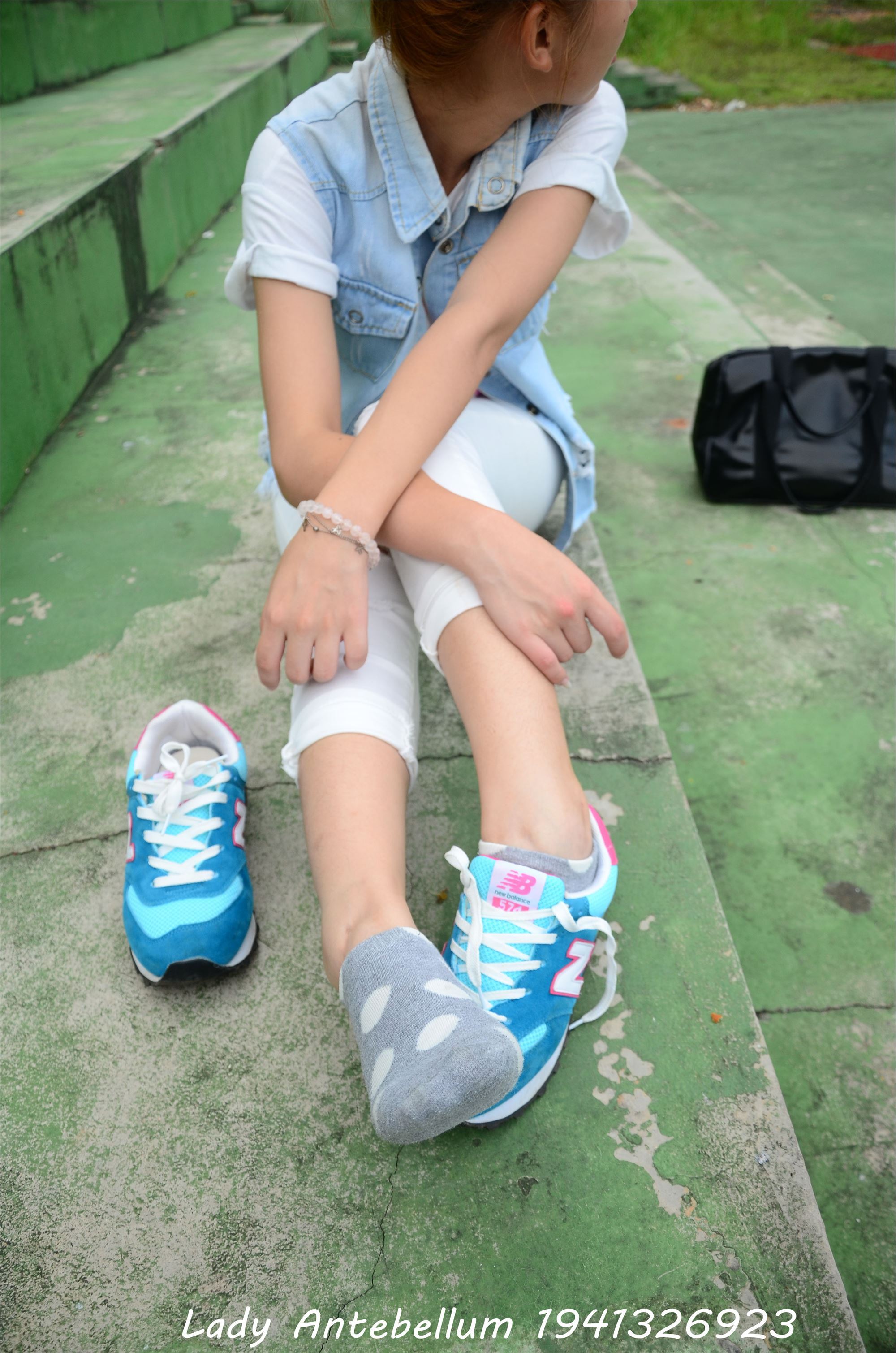 战前女神  恋足美腿棉袜女神级摄影套图 043