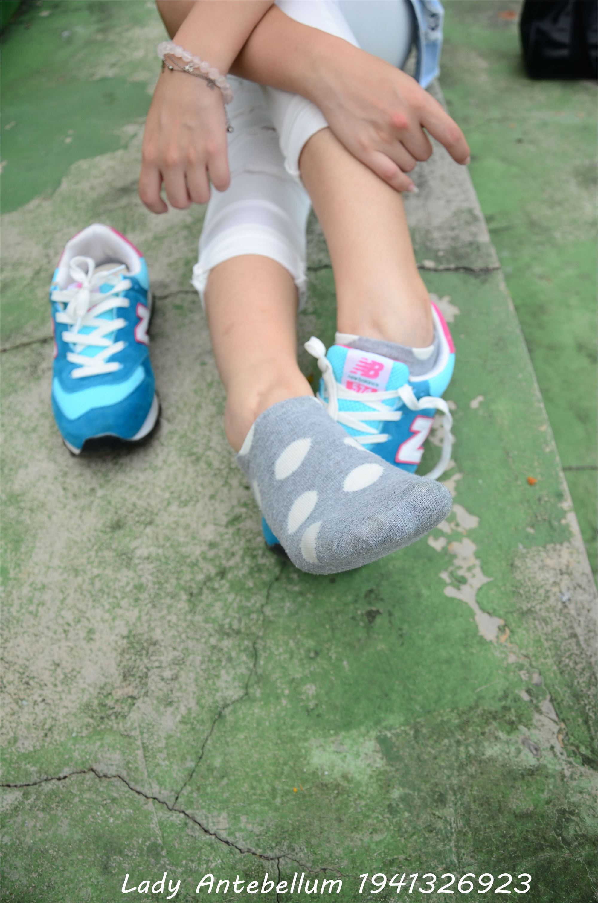 战前女神  恋足美腿棉袜女神级摄影套图 043