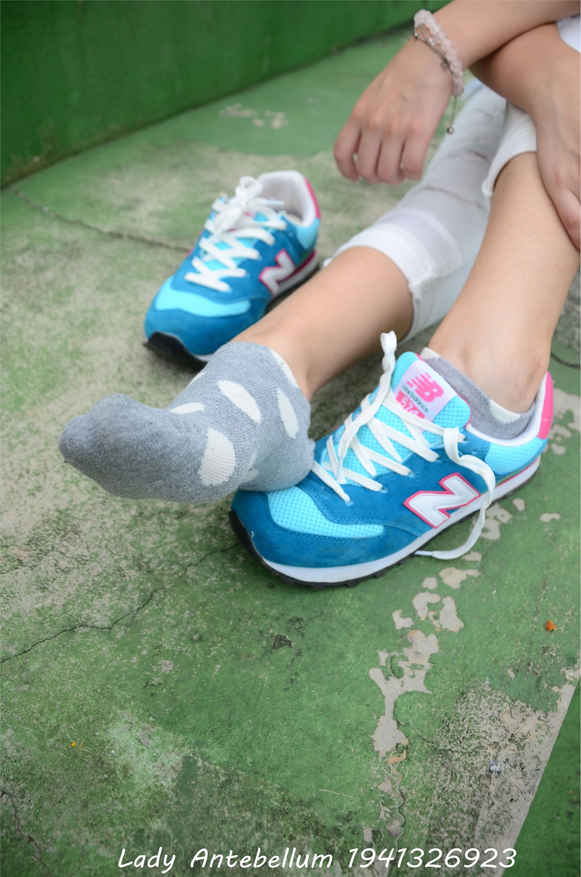 战前女神  恋足美腿棉袜女神级摄影套图 043