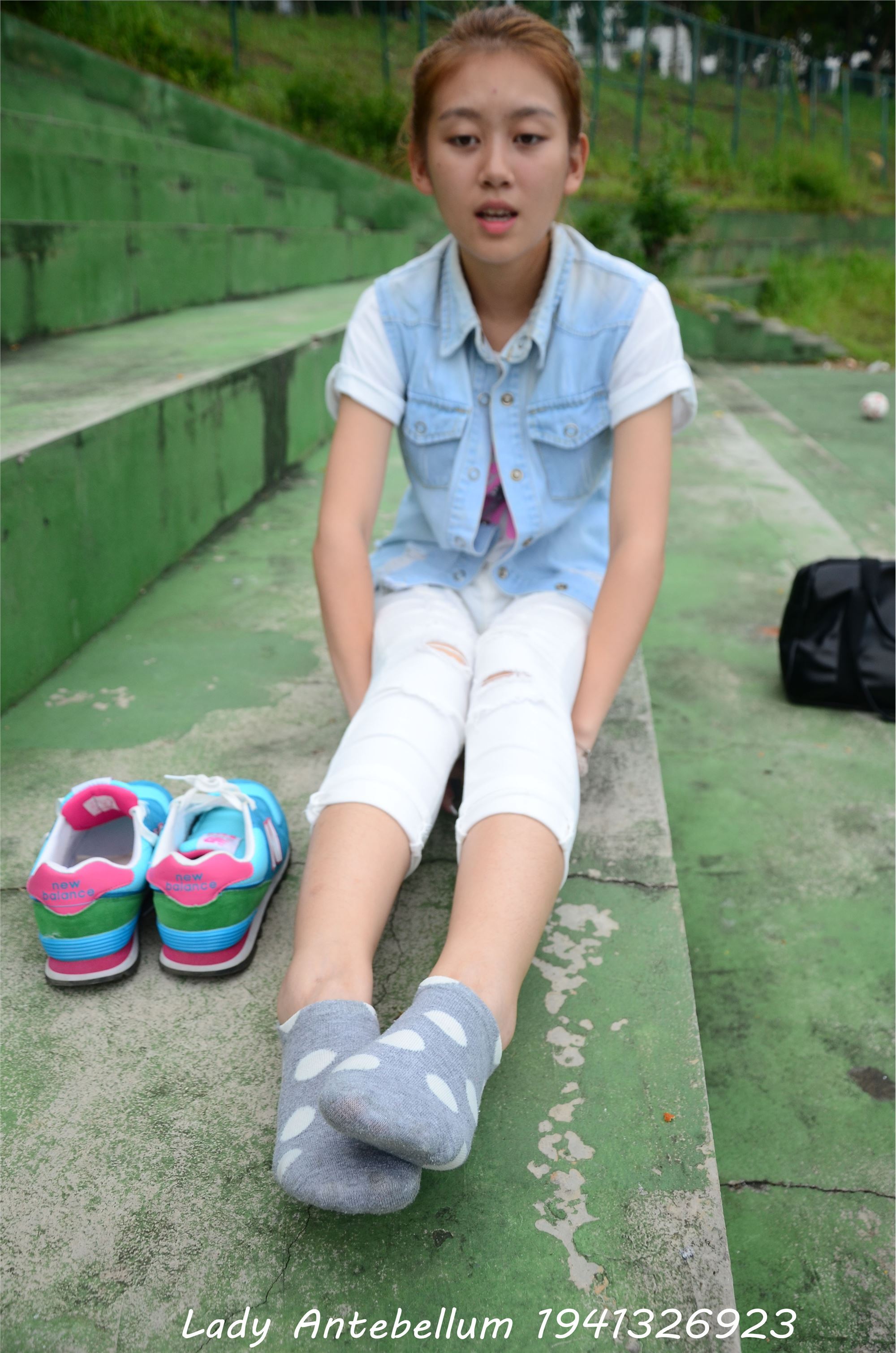 战前女神  恋足美腿棉袜女神级摄影套图 043