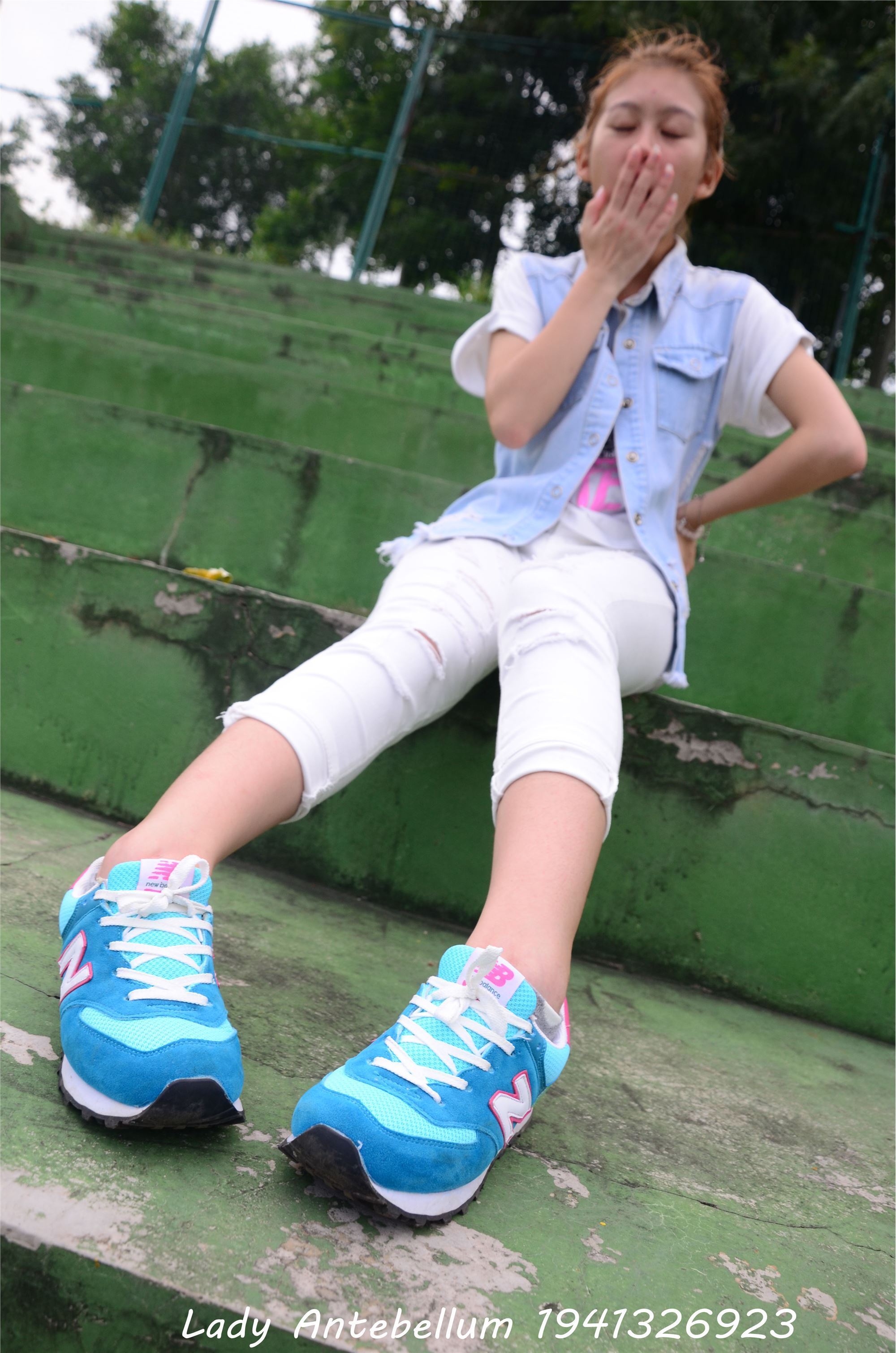 战前女神  恋足美腿棉袜女神级摄影套图 043