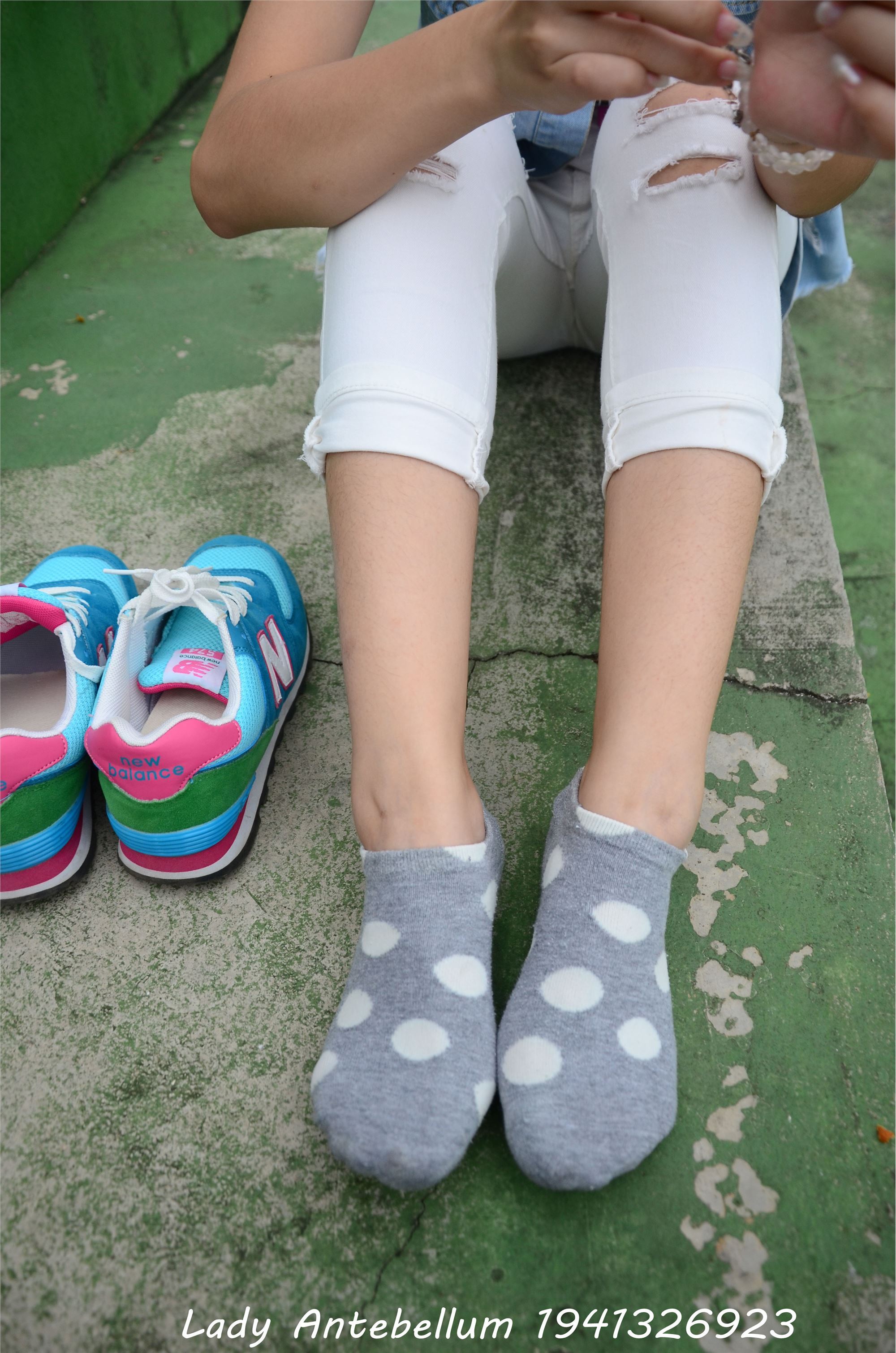 战前女神  恋足美腿棉袜女神级摄影套图 043