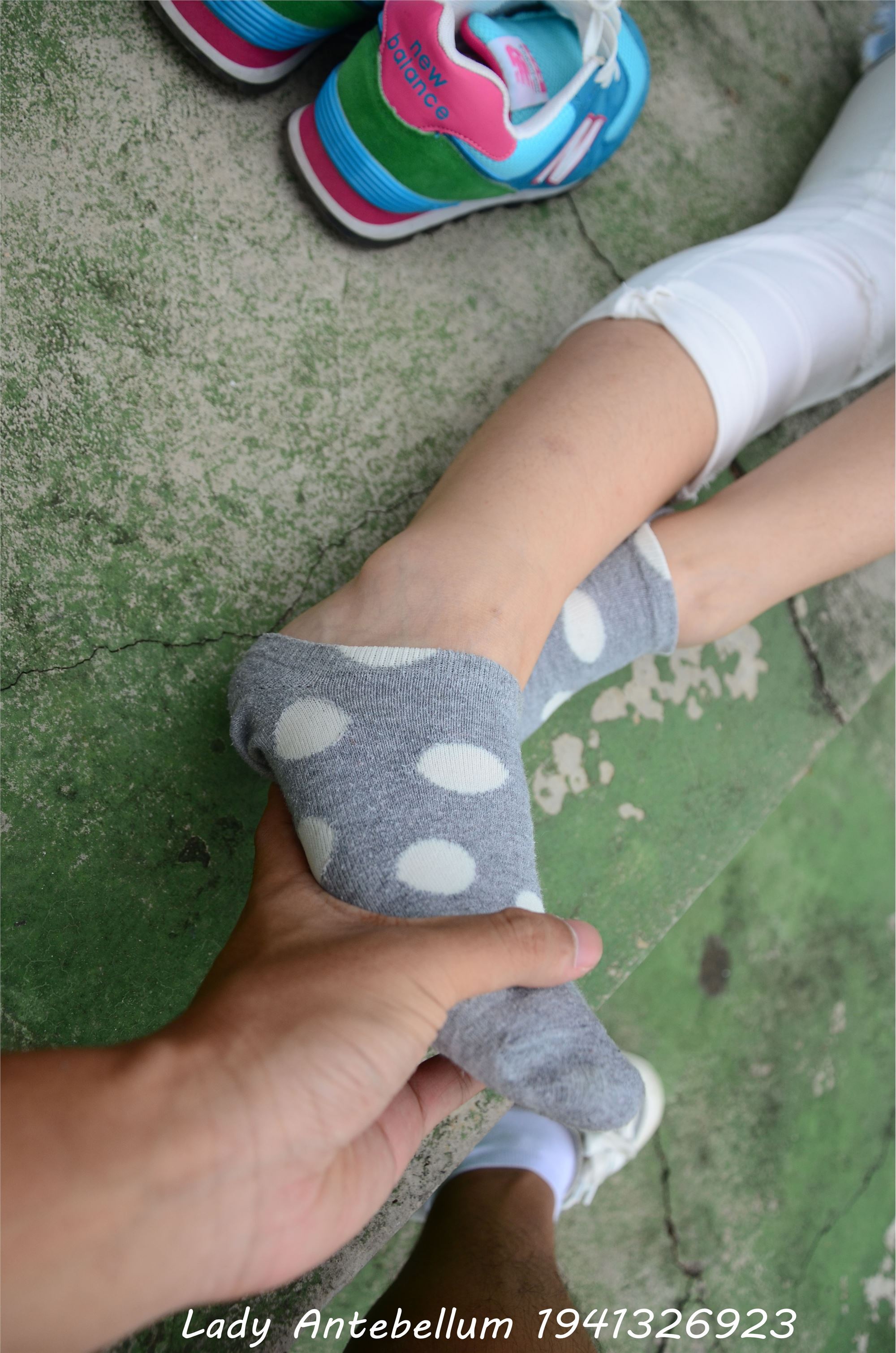 战前女神  恋足美腿棉袜女神级摄影套图 043